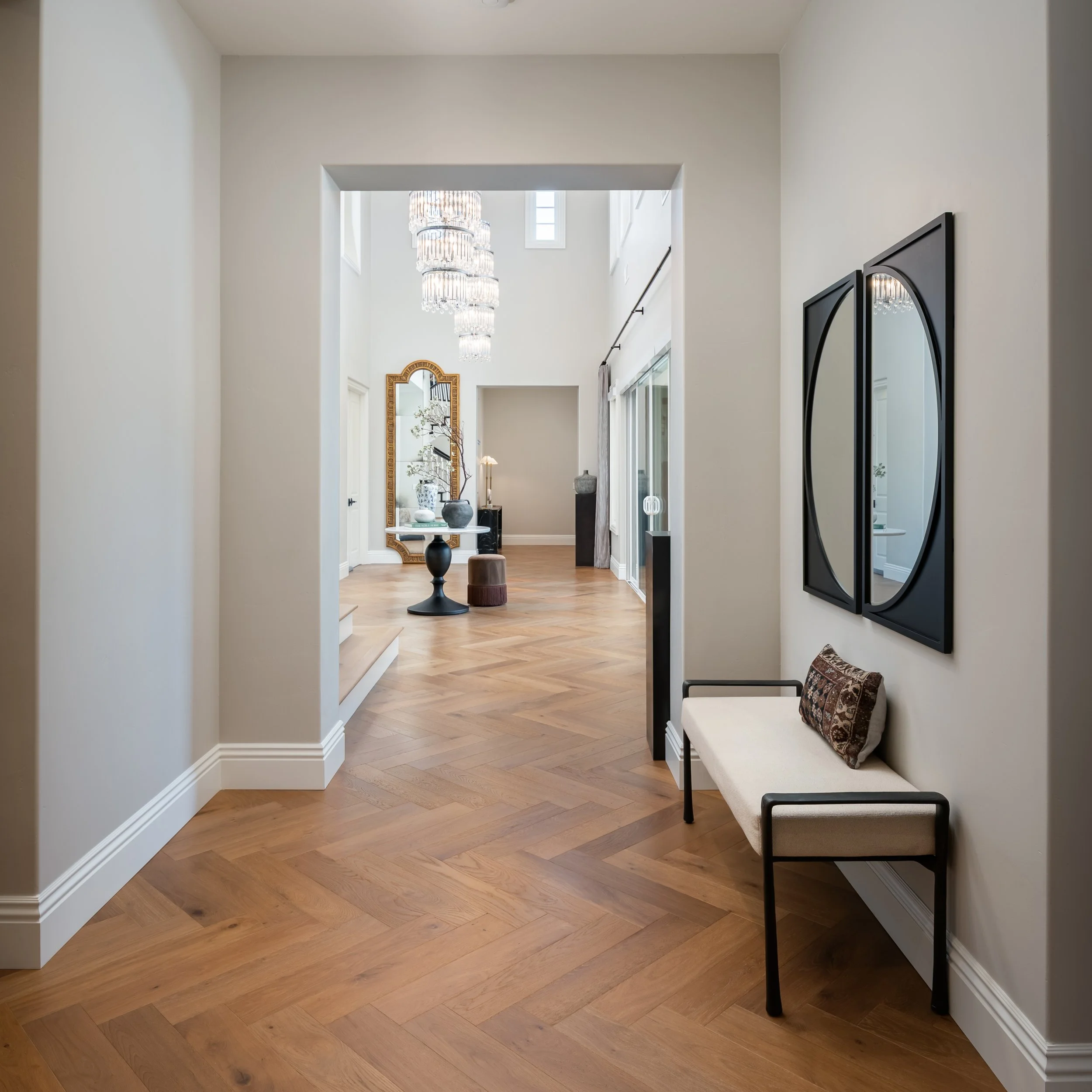 del-sur-san-diego-la-jolla-luxury-hallway-design.jpg.jpg