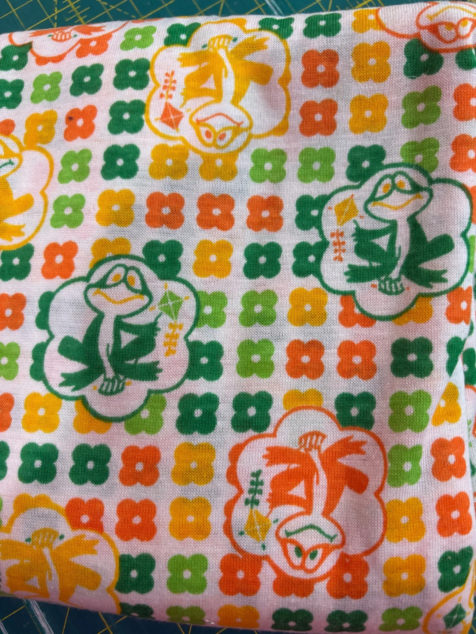 1 3/4 yd x 60”w Vintage retro frog single knit fabric