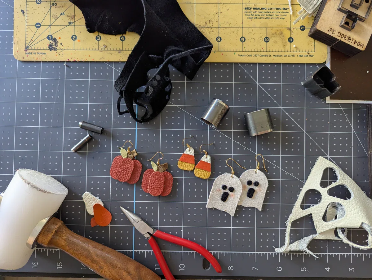 Fall’s calling — and it wants your scraps 🍁