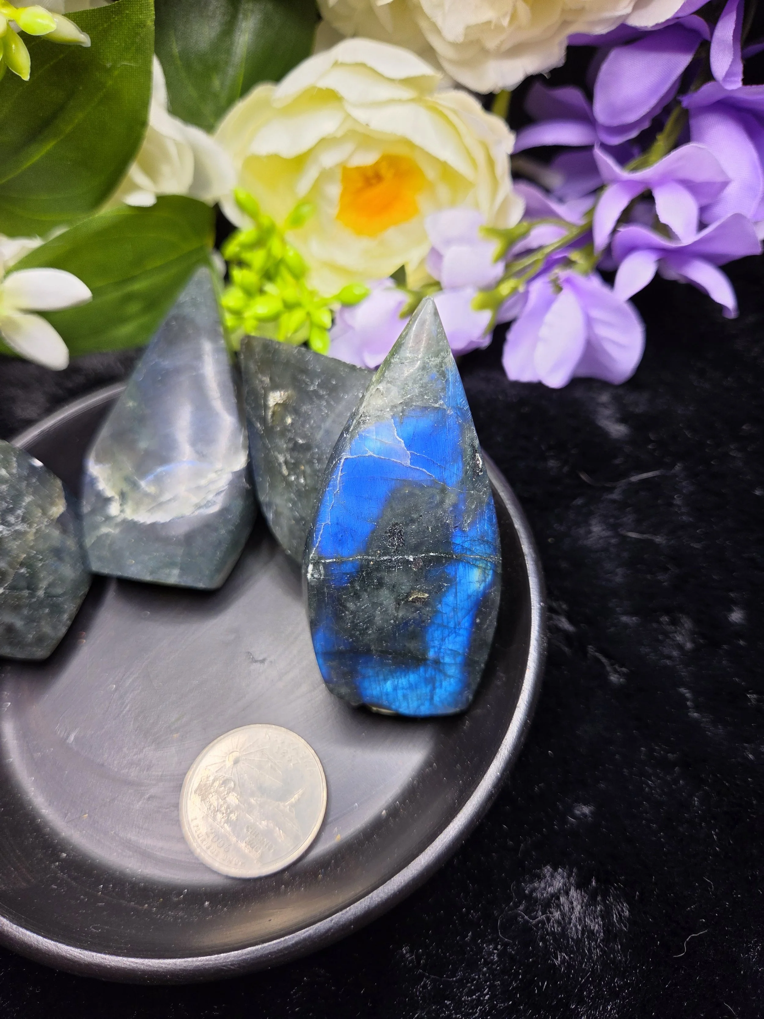 Rough Polish Labradorite Teardrops, Blue Flash Small
