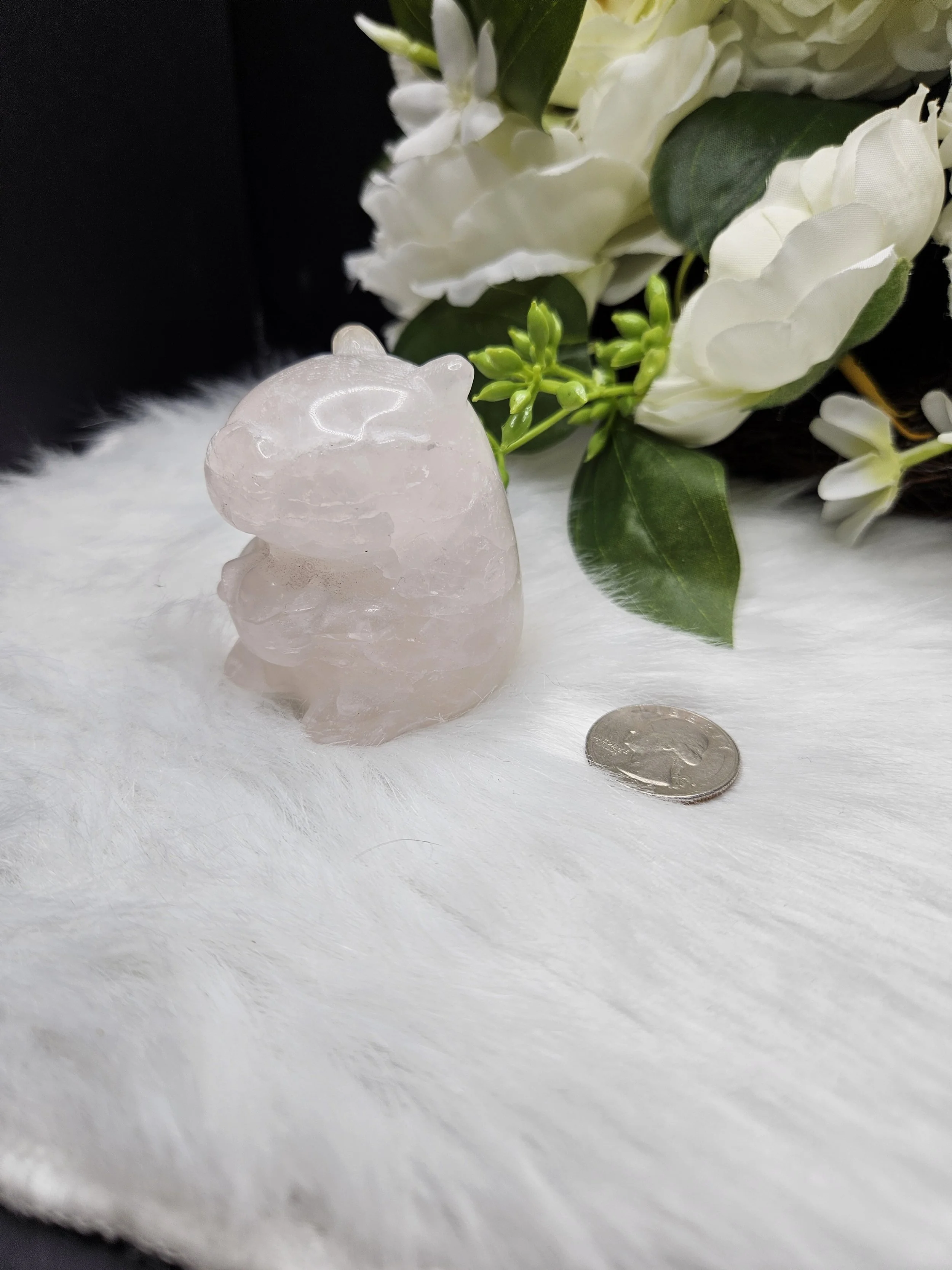 Capybara Carving Large - Rose Quartz