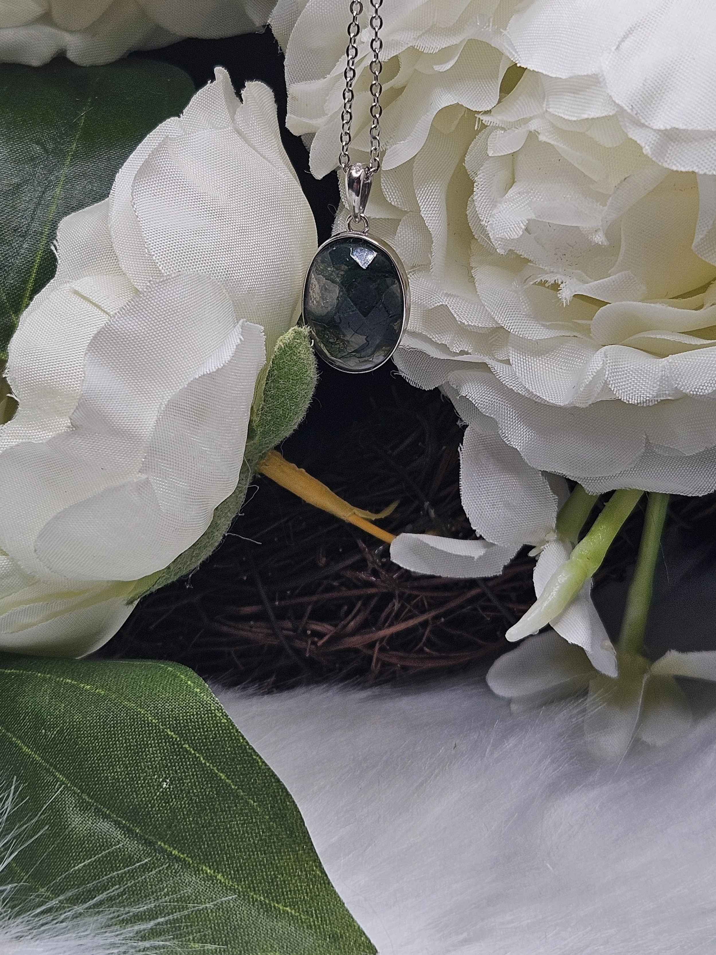 Moss Agate Faceted Oval in S925