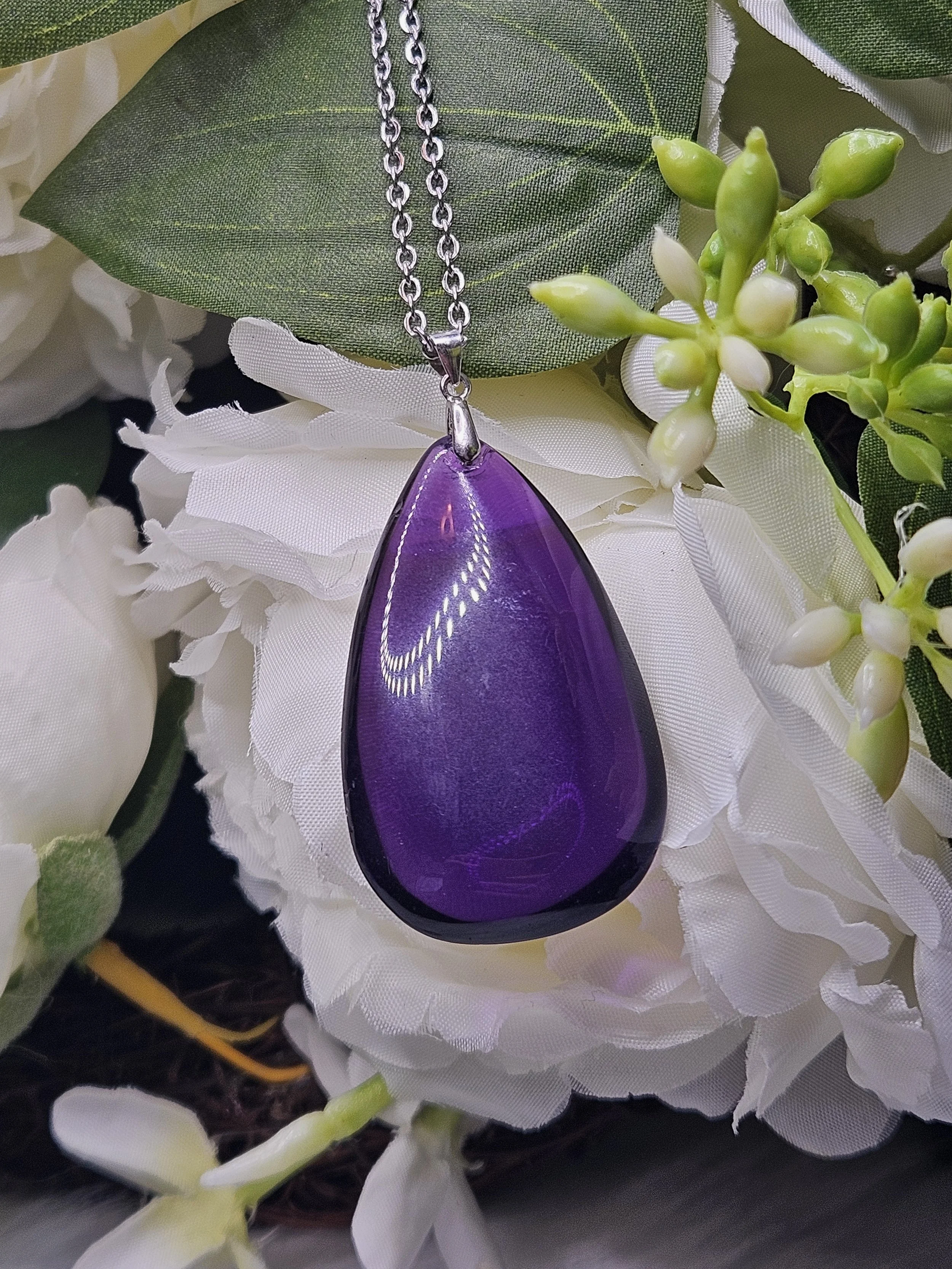 HQ Amethyst Teardrop Pendant in S925 Sterling Silver