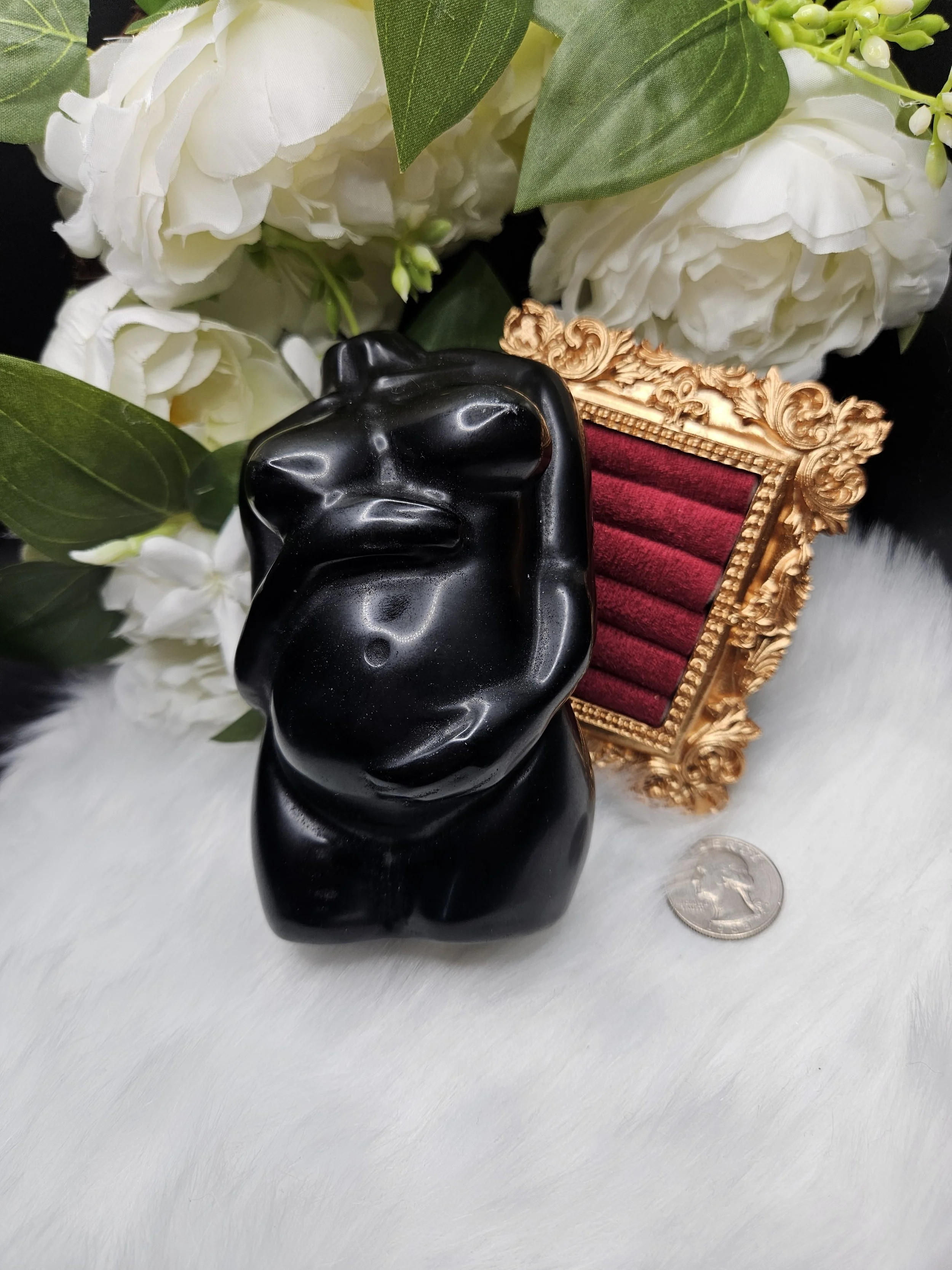 Obsidian Pregnant Lady Body Carving