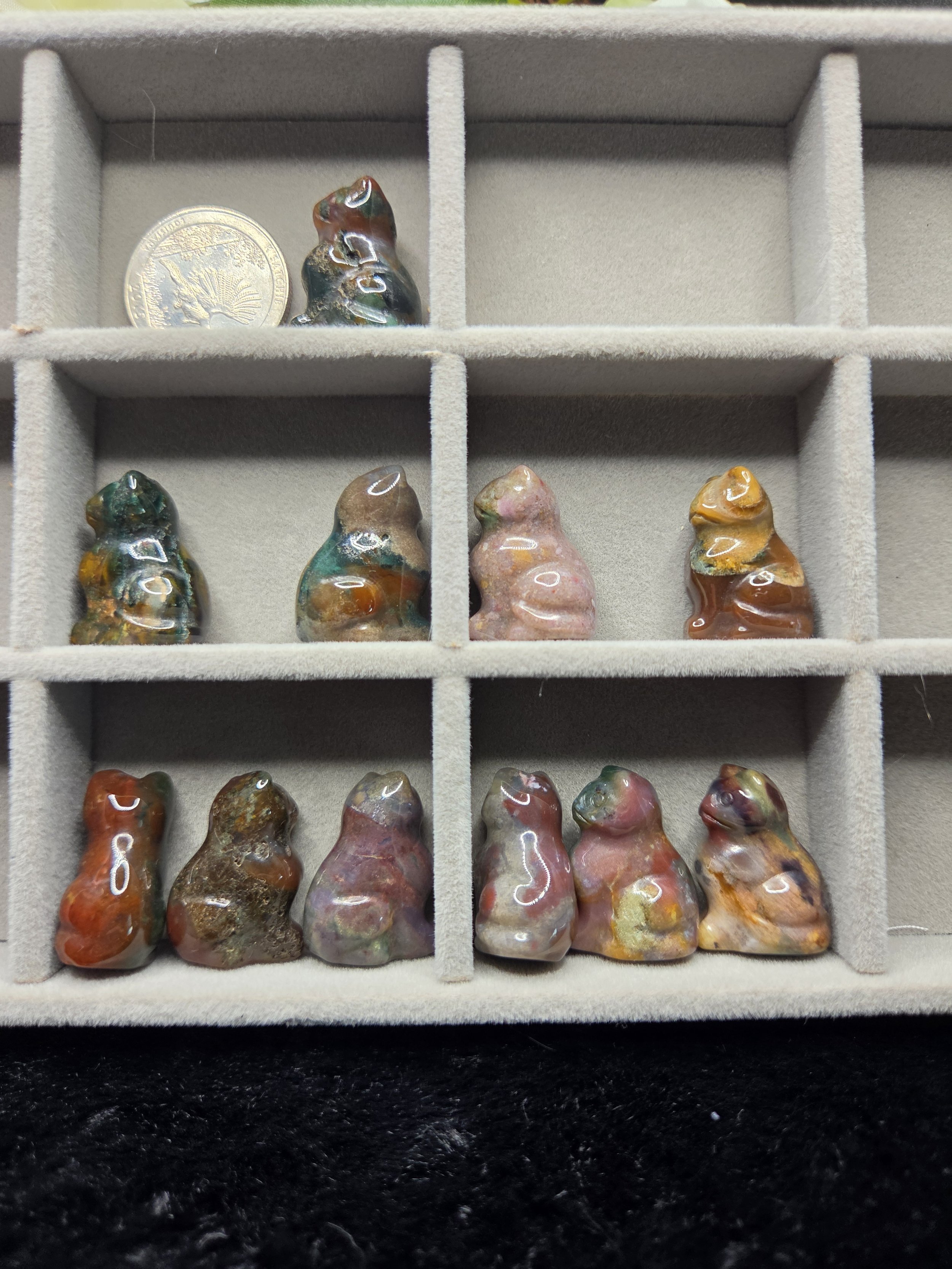 Random Pick Mini Familiars - Ocean Jasper Cats