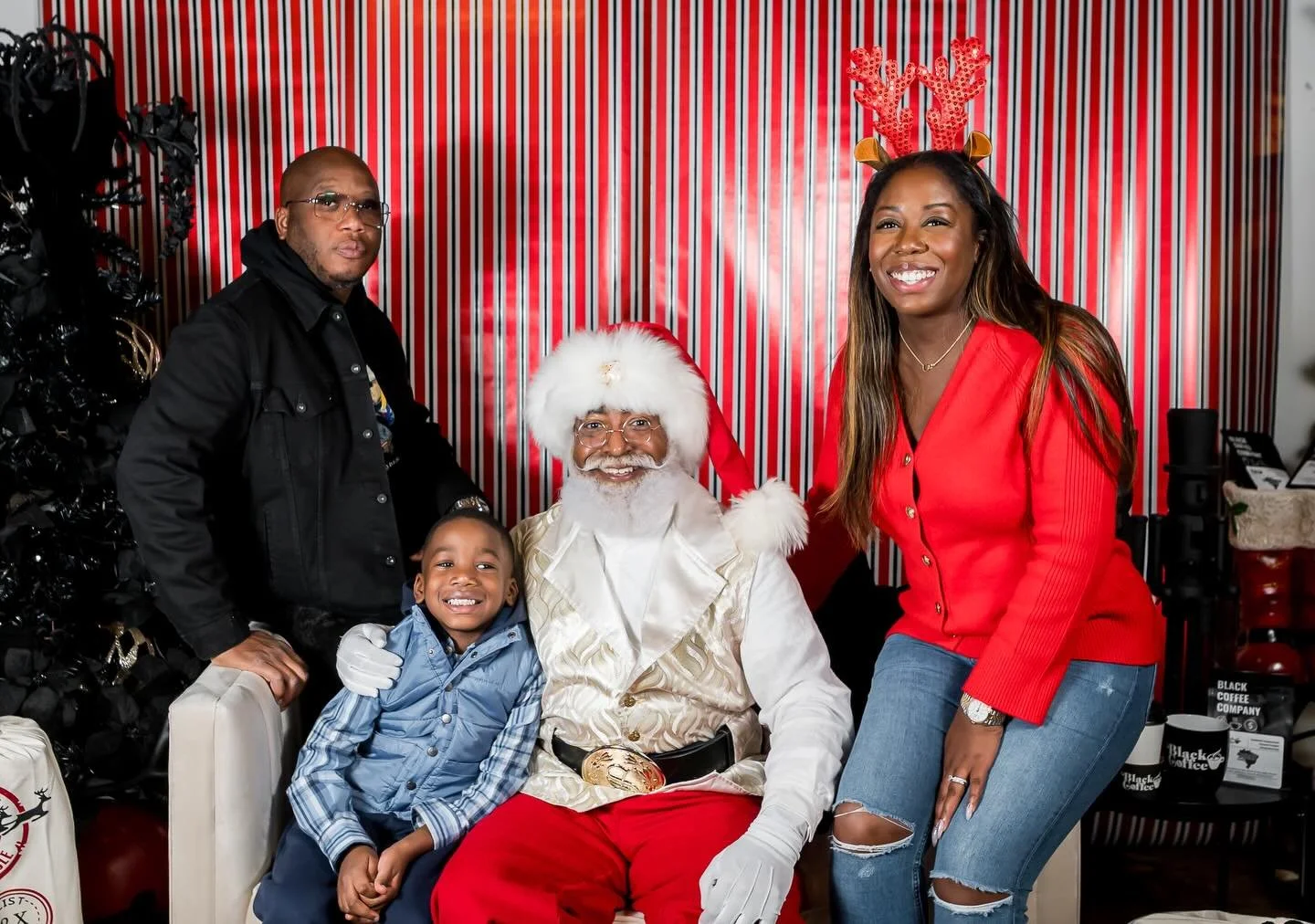 Merry Christmas from the KC Real Estate Group 🎄🤍

As we reflect on this year, our hearts are full. We&rsquo;re thankful for every family we&rsquo;ve served, every friendship built, and every moment shared. These photos capture just a glimpse of the