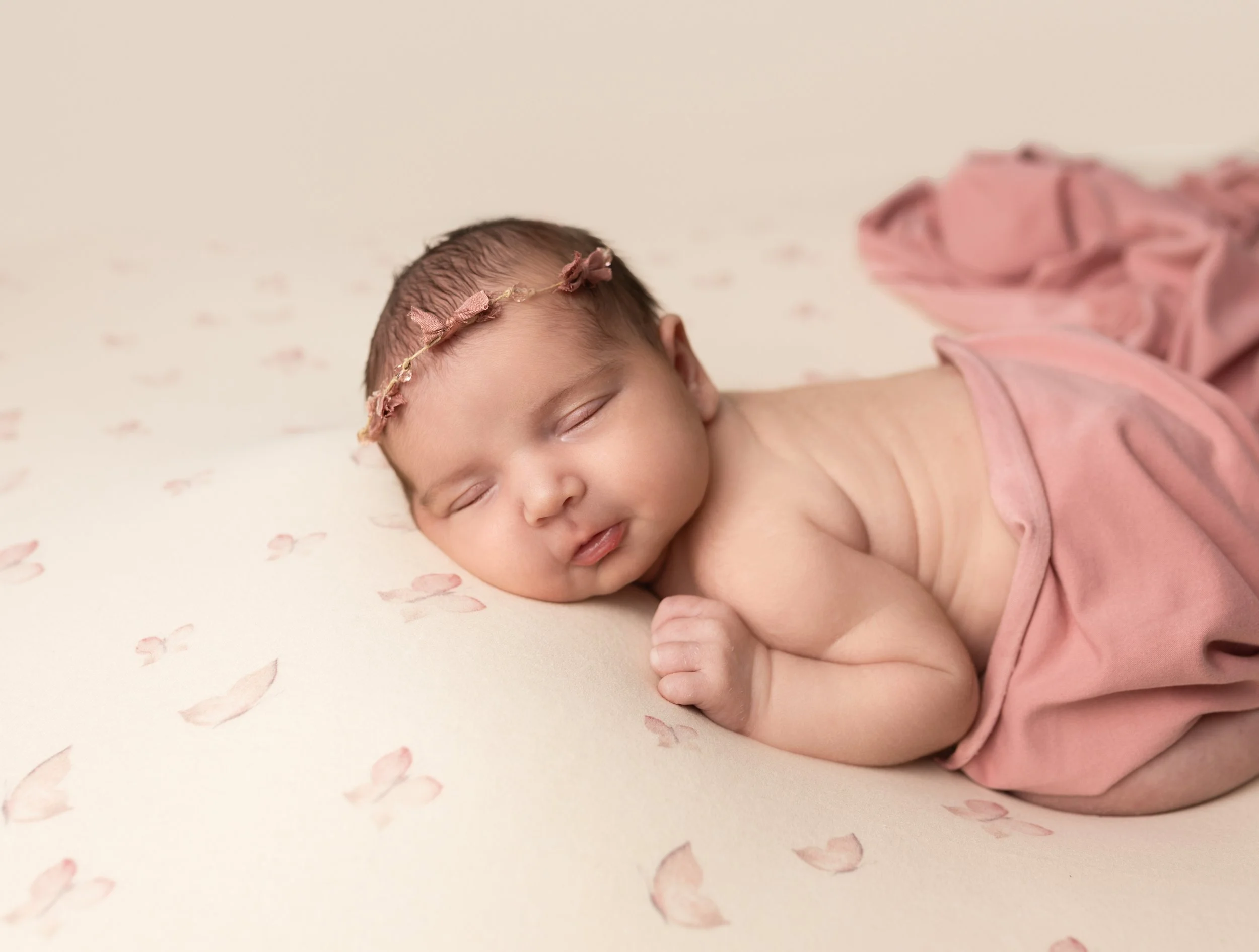 A Timeless Newborn Session in Louisville, Kentucky