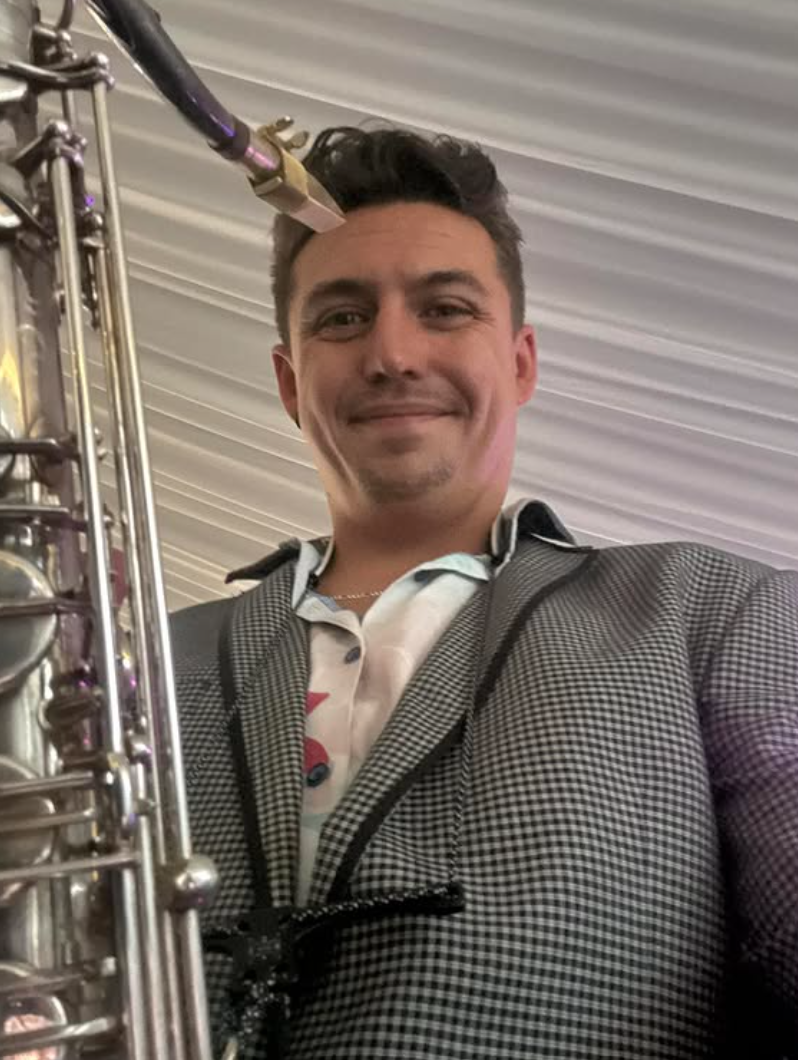 Live Music: Matt Dolliver