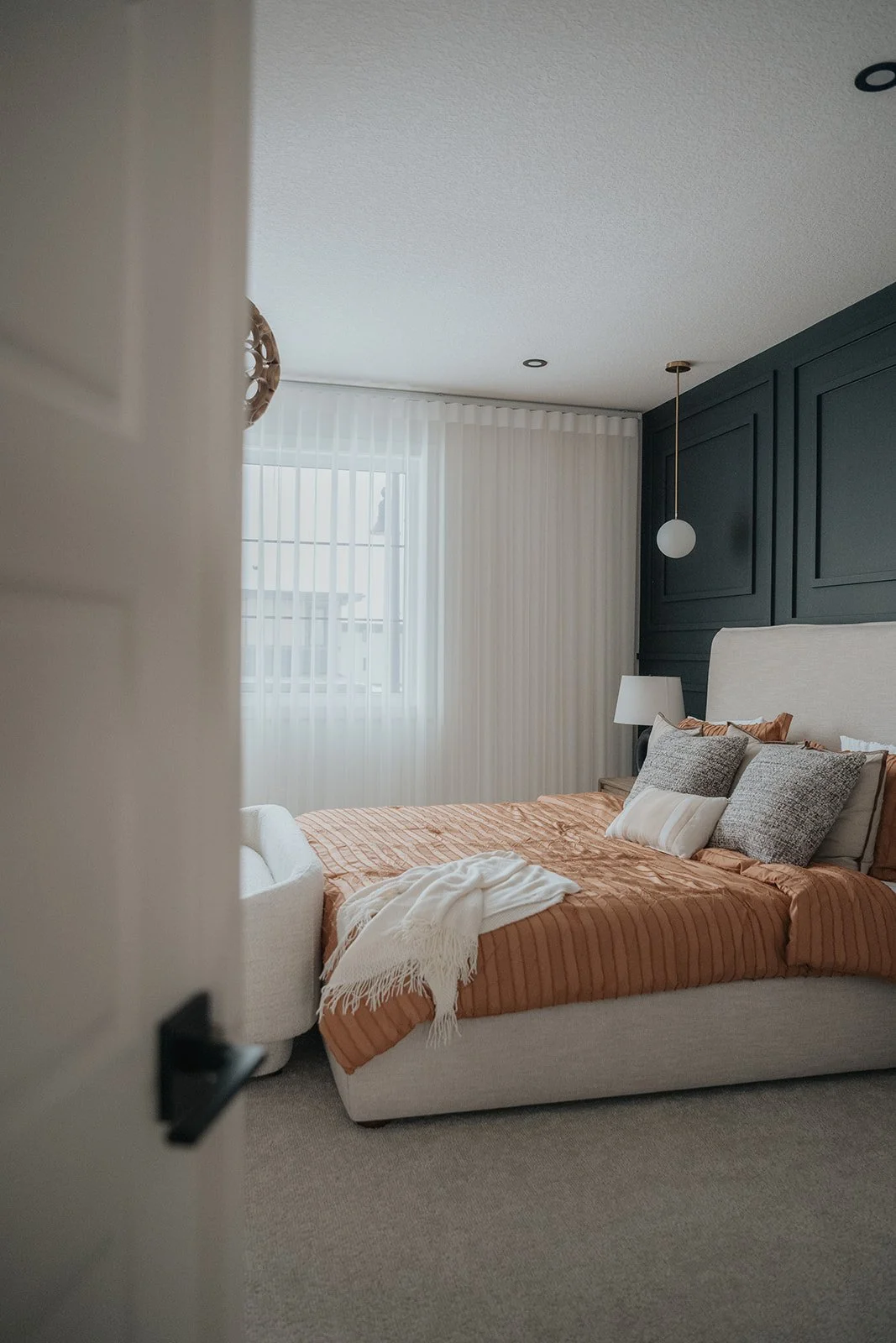 Say goodbye to awkward gaps and uneven light—Novo Blinds custom fits every blind to your exact window dimensions