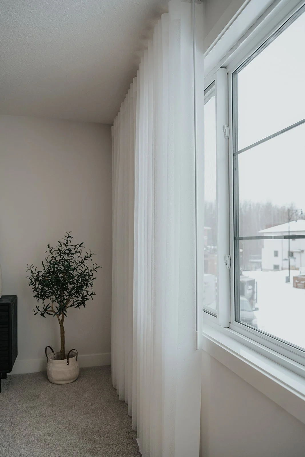From consultation to clean-up, Novo Blinds delivers a smooth, professional experience for residential installations.