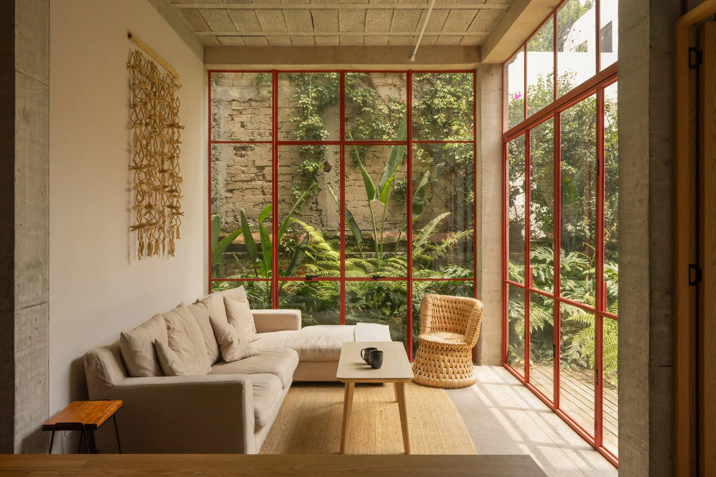 C_02.jpg