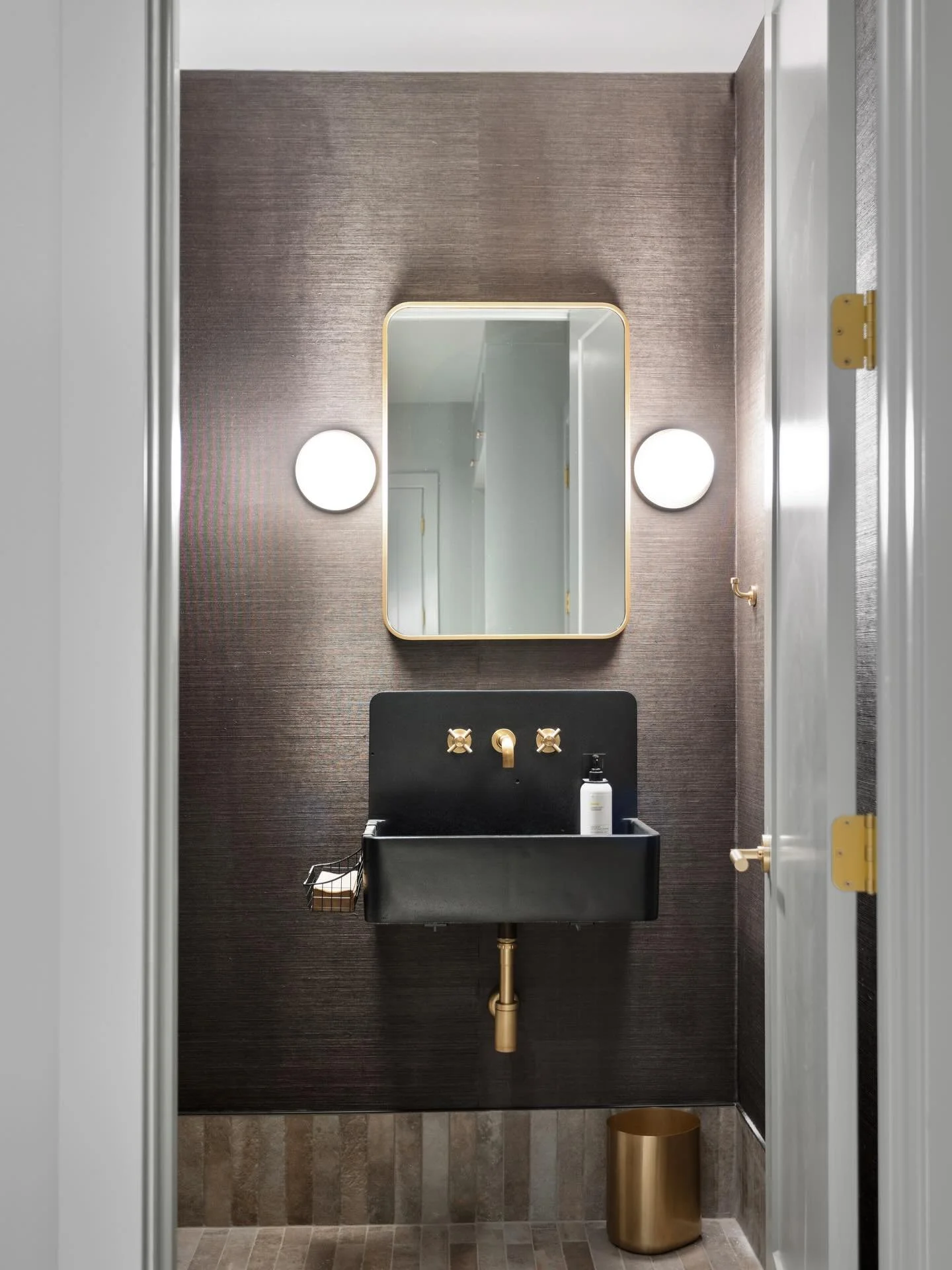 A powder bath moment 🤎 This custom home was one of my favorite projects to date! ✨

It&rsquo;s located in the Idaho Club and will be hitting the market soon. 🏔️

📍12 Alpenrose Lane Sandpoint, ID 83864

Contractor: Havn Cutsom Homes
Interiors: @ett