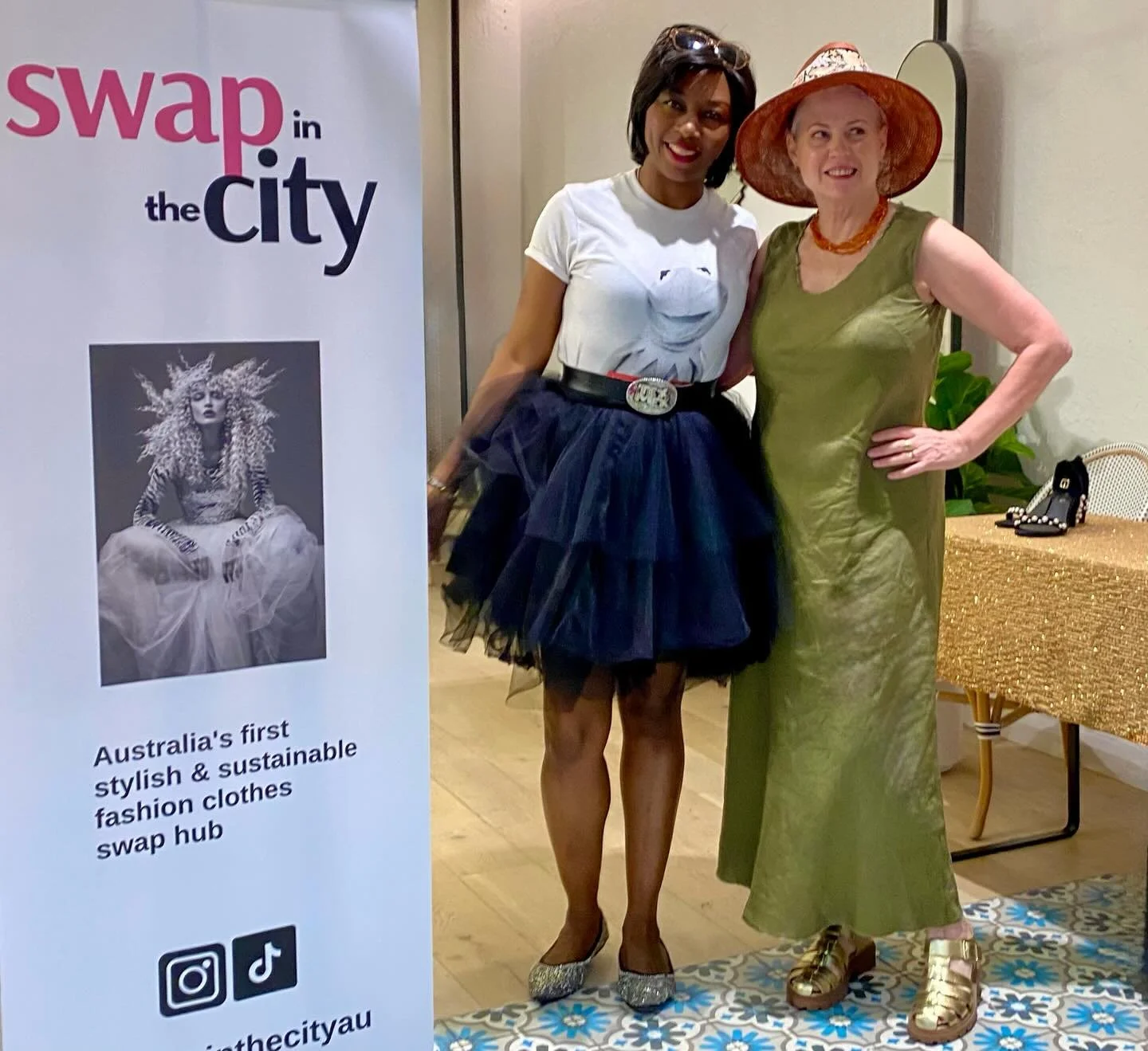 What a delight to visit the groundbreaking shop my friend, Nina Gbor, has opened in Sydney! This is Swap in the City, and as the name suggests, it operates not on a cash basis but by swapping good quality secondhand clothes for other good quality sec