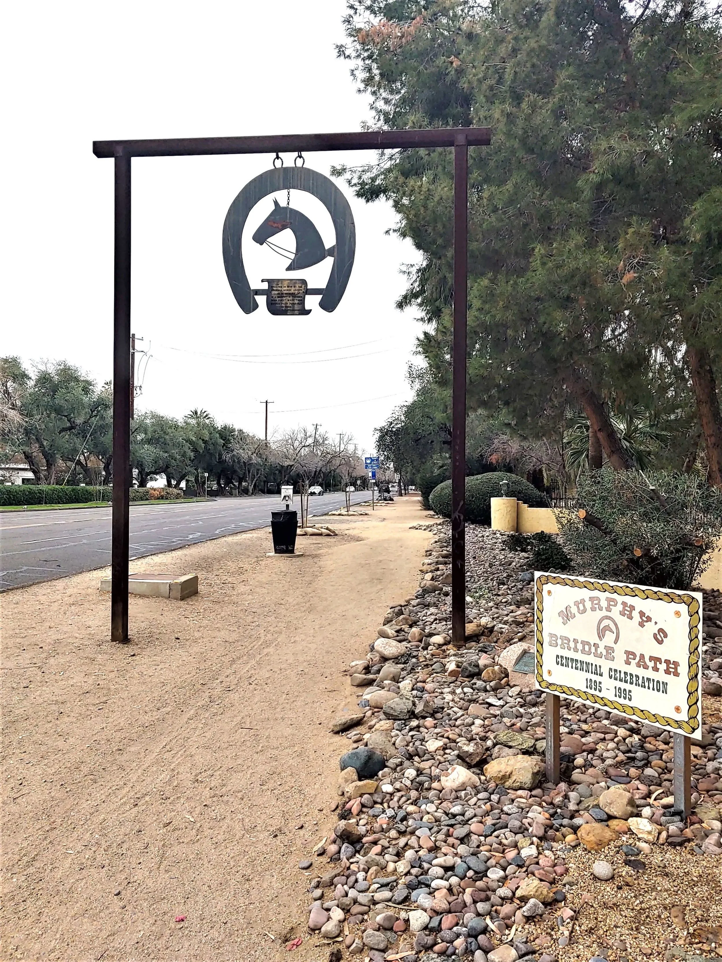 A North Central Phoenix Favorite 🌿

If you live in North Central Phoenix, is the Murphy Bridle Path part of your routine? 🌳

#arizonarealestate
#azrealestate
#azinteriordesign