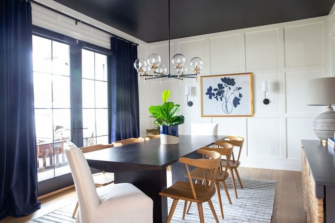 A color story, carried throughout the space.

#azinteriordesign
#arizonarealestate
#azinteriordesign