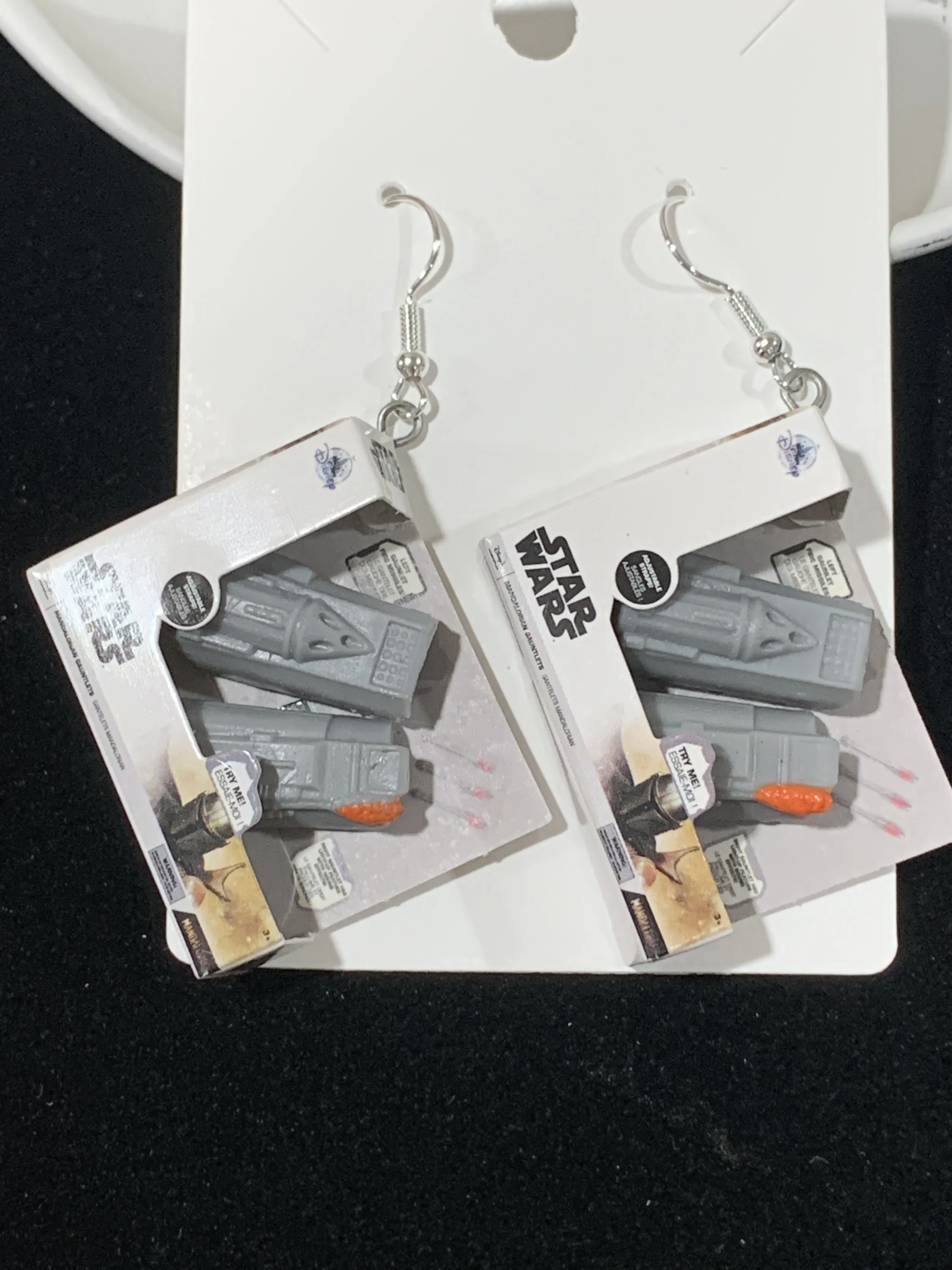 Mandalorian Gauntlets .JPG