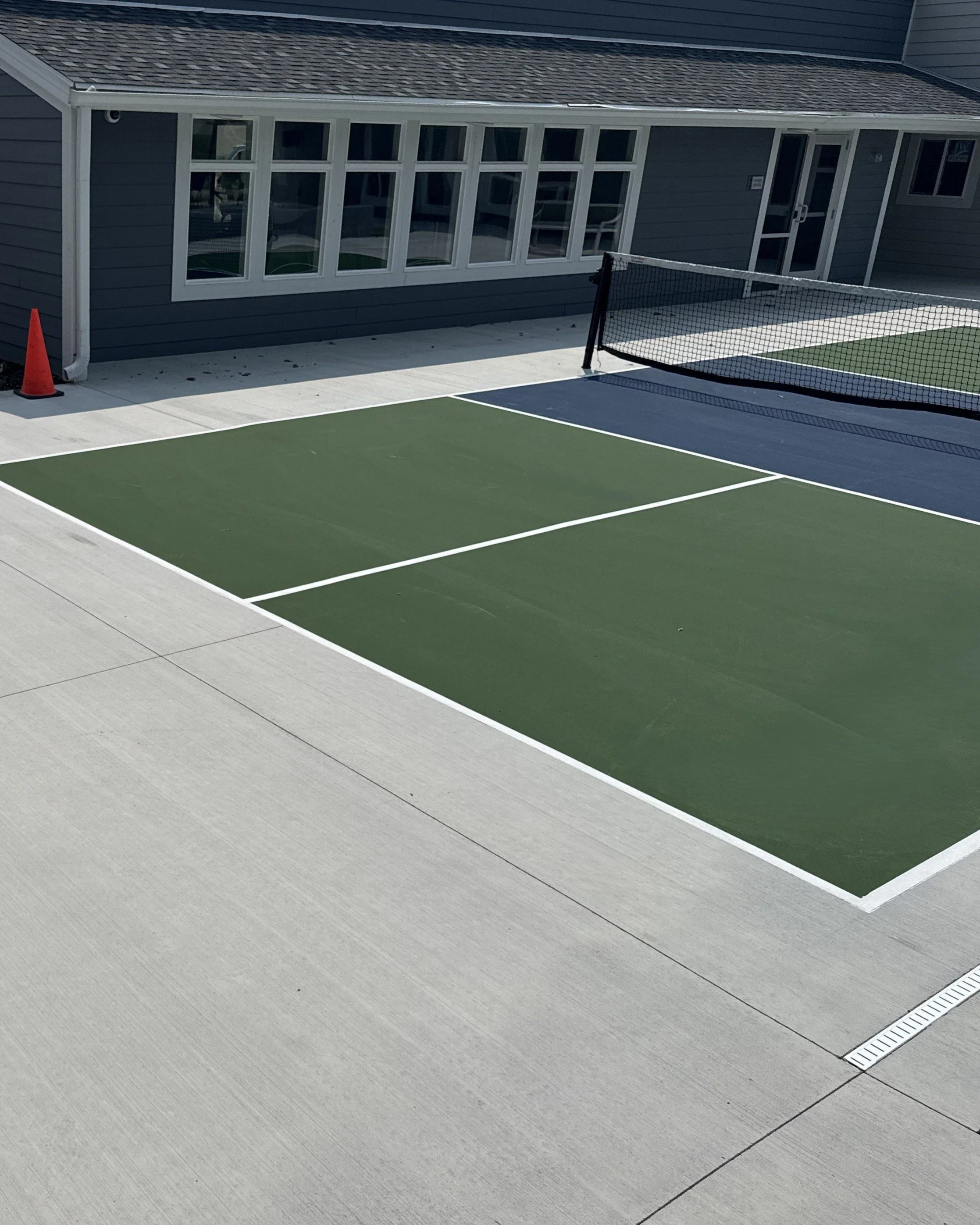 Pickleball Court Pour & Painting