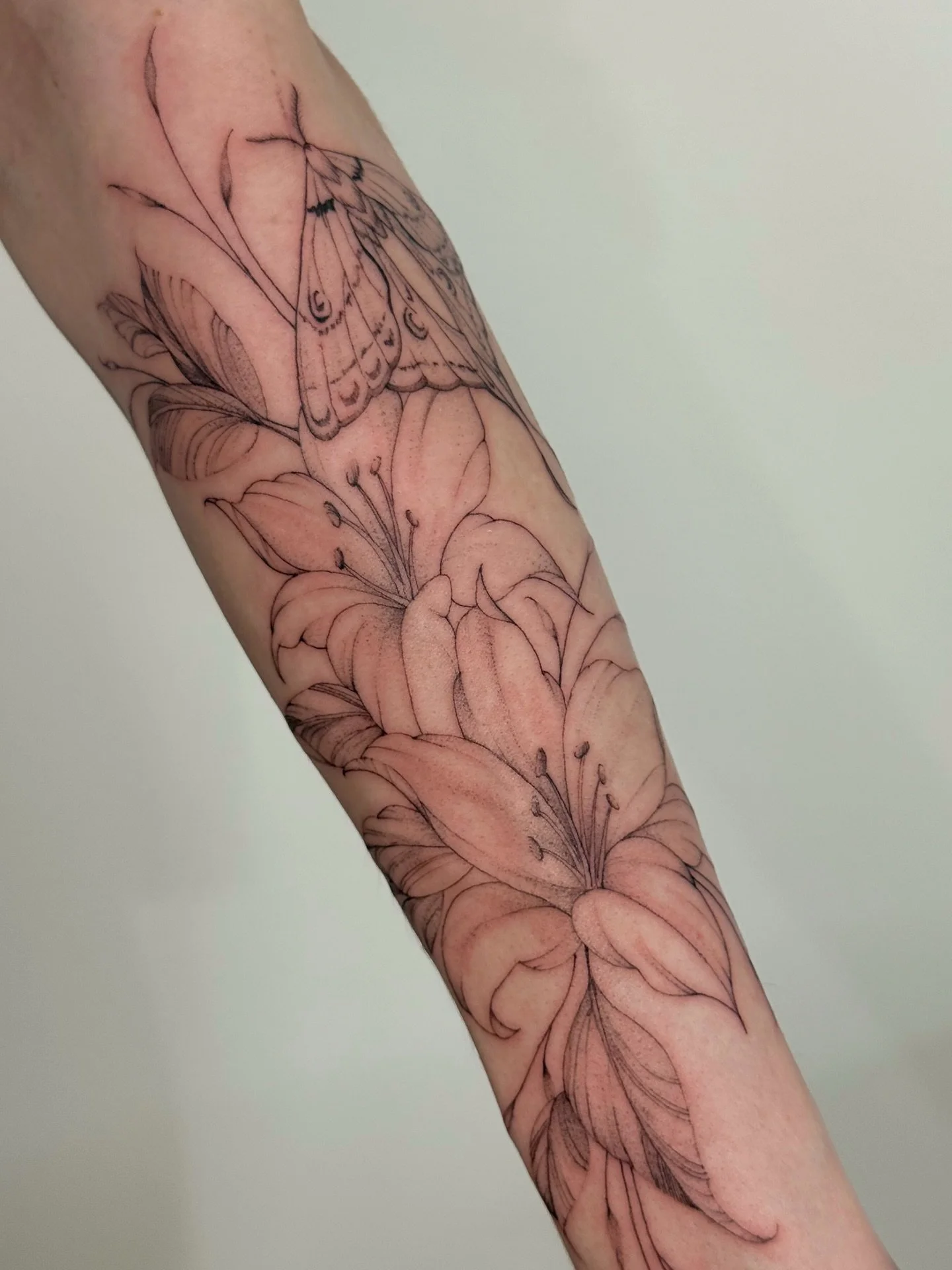 🌺 !! bring on the floral sleeves !! 🌸

sooo in love w how this turned out, thanks for making the drive and trusting me with your tattoo bre🫶🫶