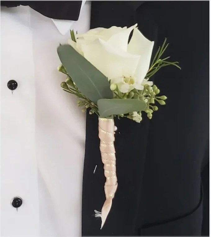 Boutonniere for Dances