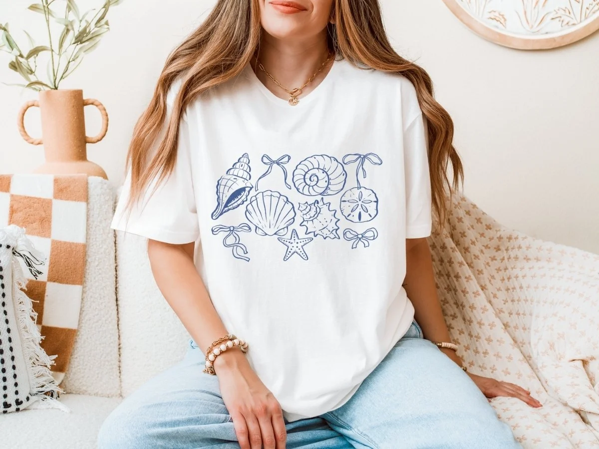 Coastal Seashell Graphic Tee | Minimal Beach Aesthetic Shirt | Ocean-Inspired T-Shirt