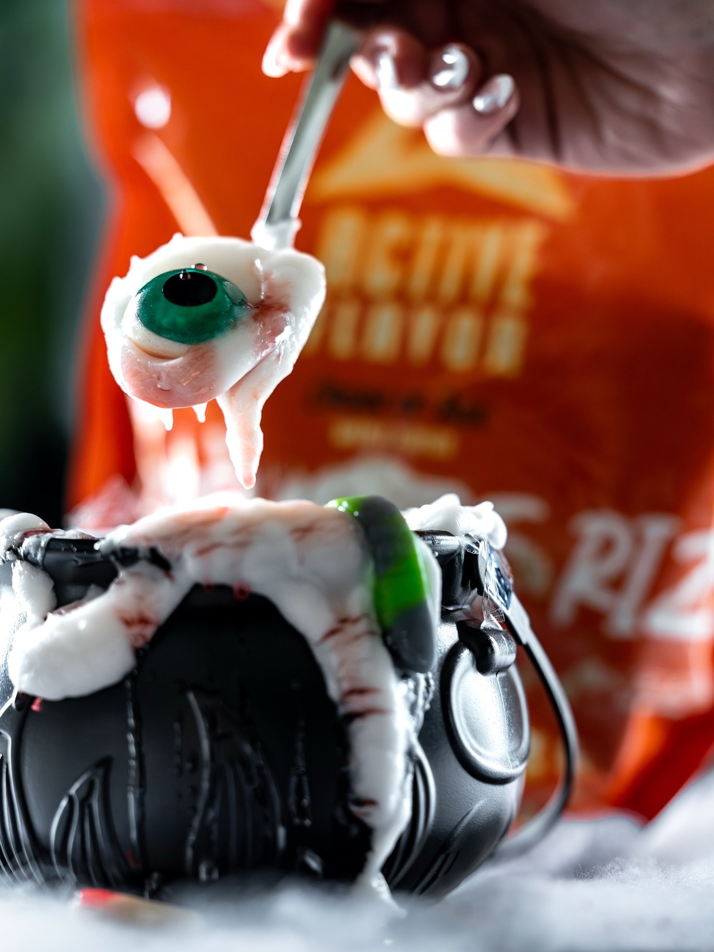 🎃 CONCOURS HALLOWEEN 🎃

C&rsquo;est la saison des d&eacute;guisements&hellip; et des gourmandises 😈

Pour participer :

-&gt; Like ce post
-&gt; Commente ton d&eacute;guisement ou tag la personne avec qui tu vas (ou aimerais ☺️) f&ecirc;ter Hallow