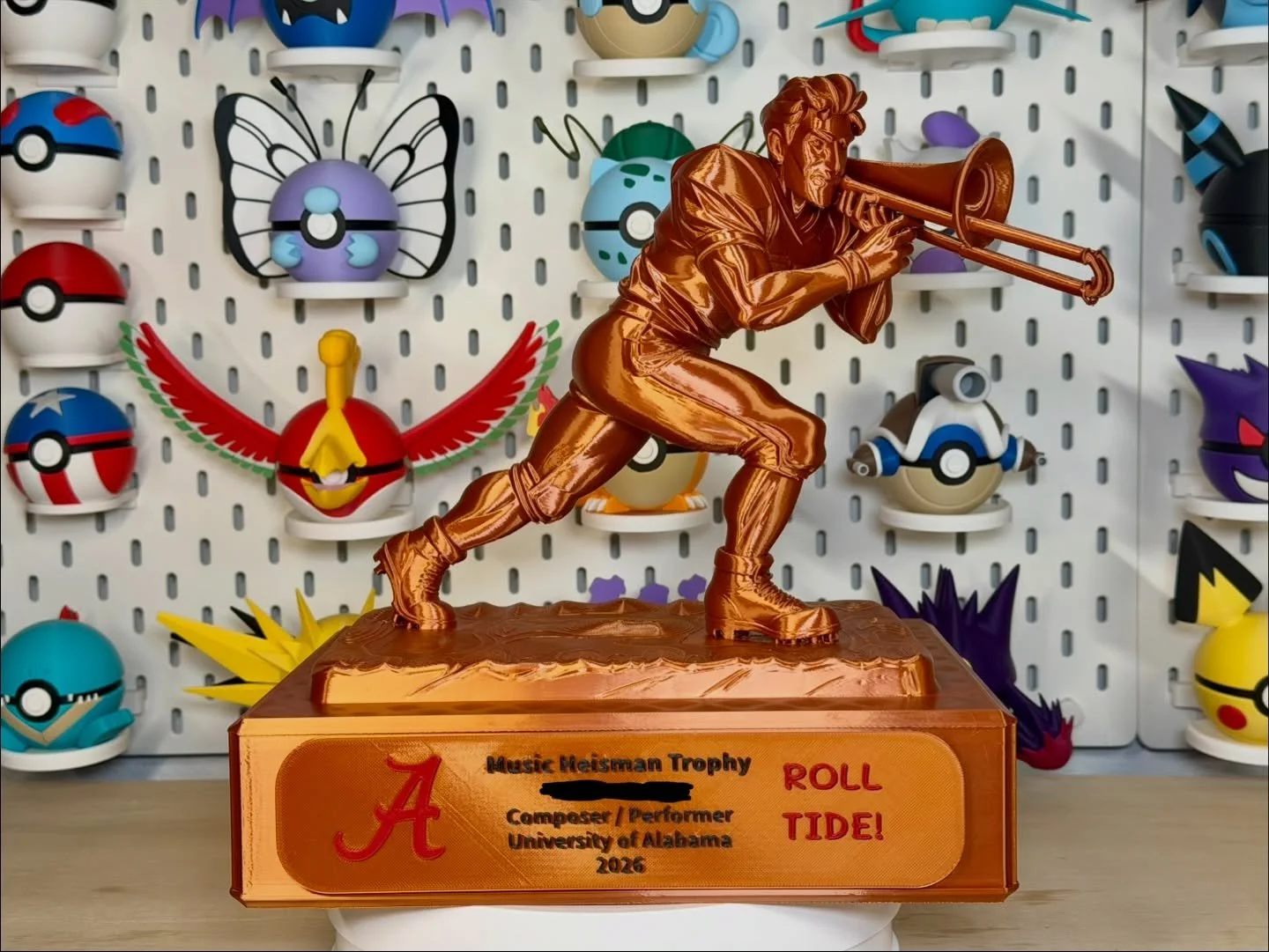 🌟 Dad of the year award - unlocked 🏆
From  sketch to a one of a kind &ldquo;Music Heisman&rdquo; trophy for his son&hellip; this was such a fun project to bring to life. Custom design, custom plate, and a proud dad creating a moment his kid will ne