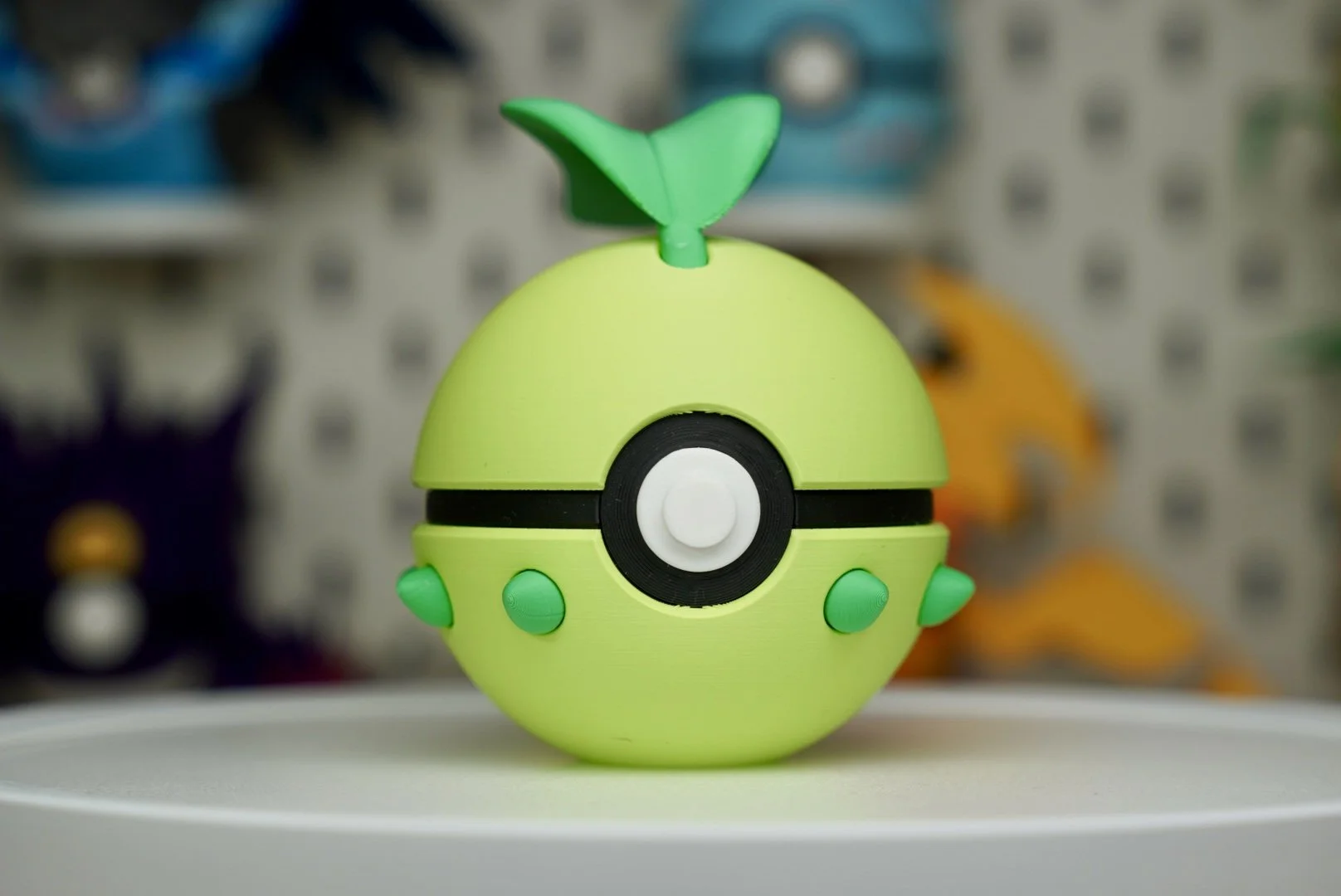 Pokémon-Inspired 3D Printed Poké Ball – Chikorita