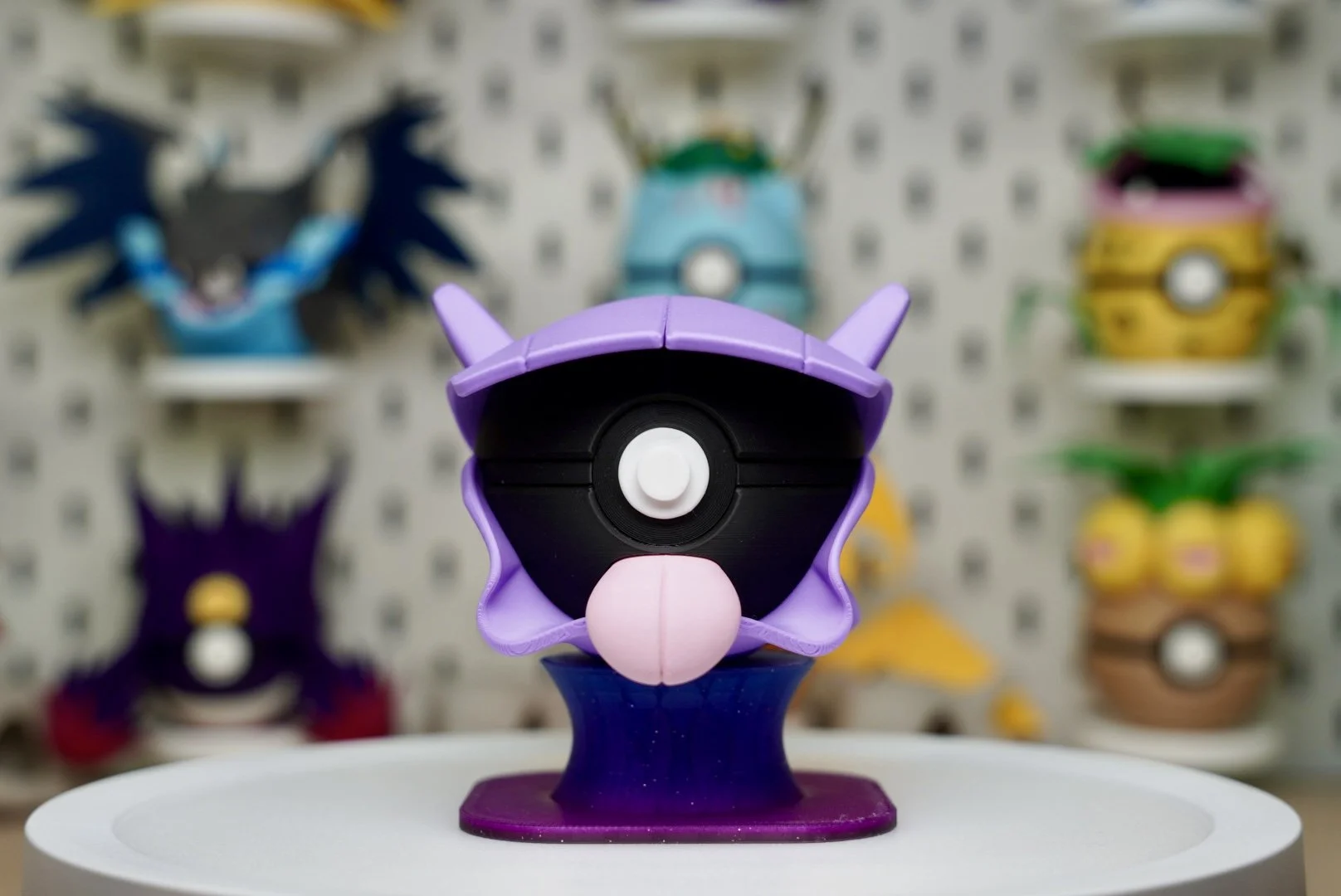 Shellder Poké Ball Replica – 3D Printed Pokémon Display Collectible