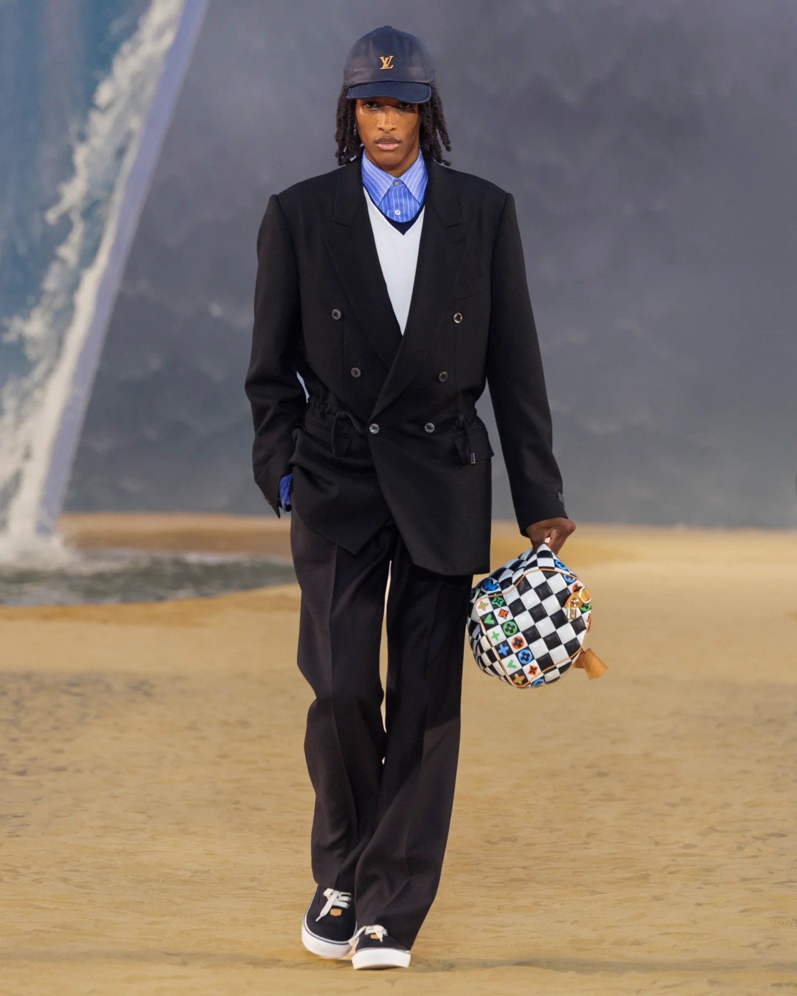 MENSH_SS27_RUNWAY_LOOKS_NO_LOGO_72_WEB_1600x2000_001.jpg.webp