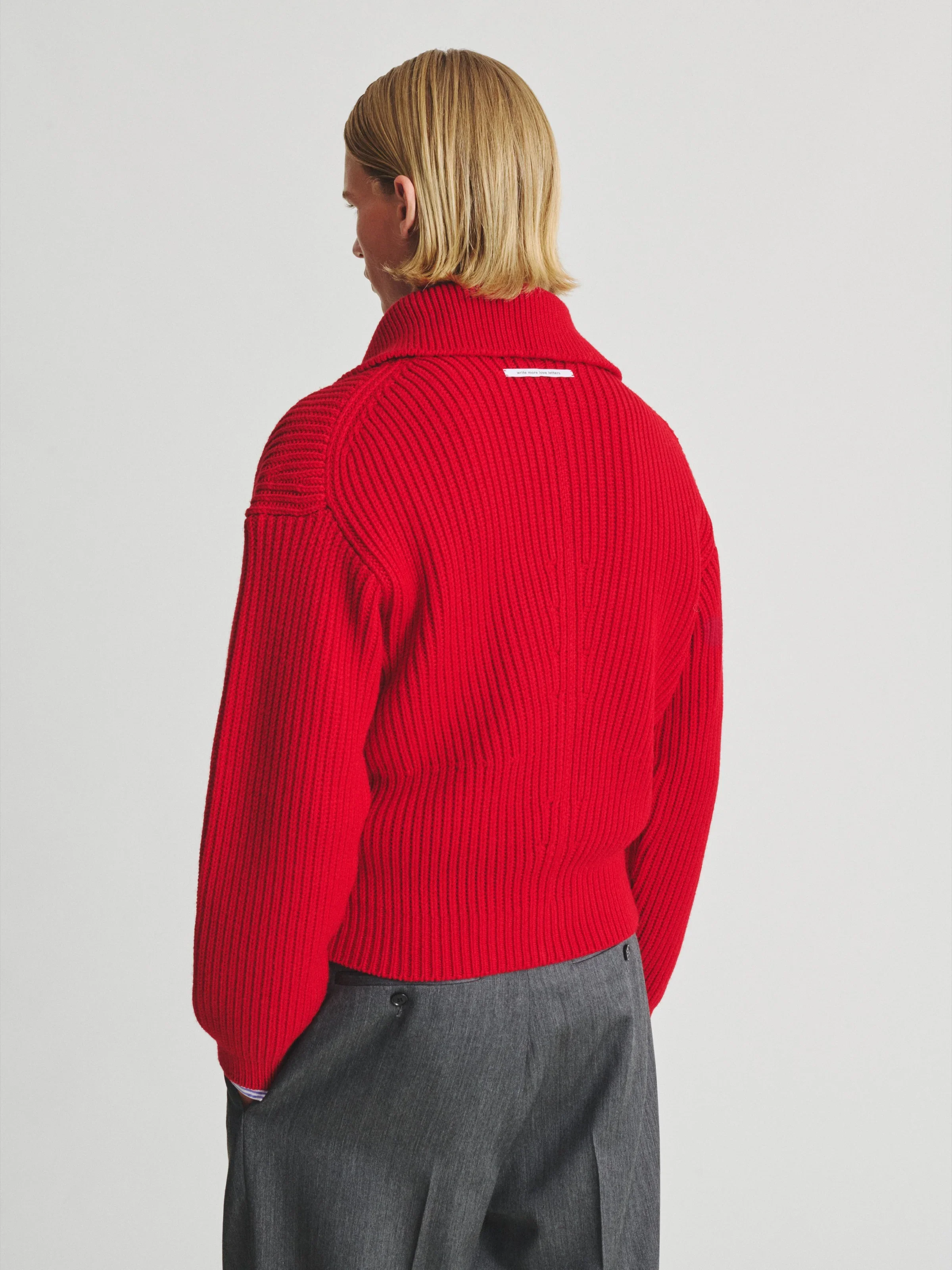 Knit_01__Red__02.jpg.webp