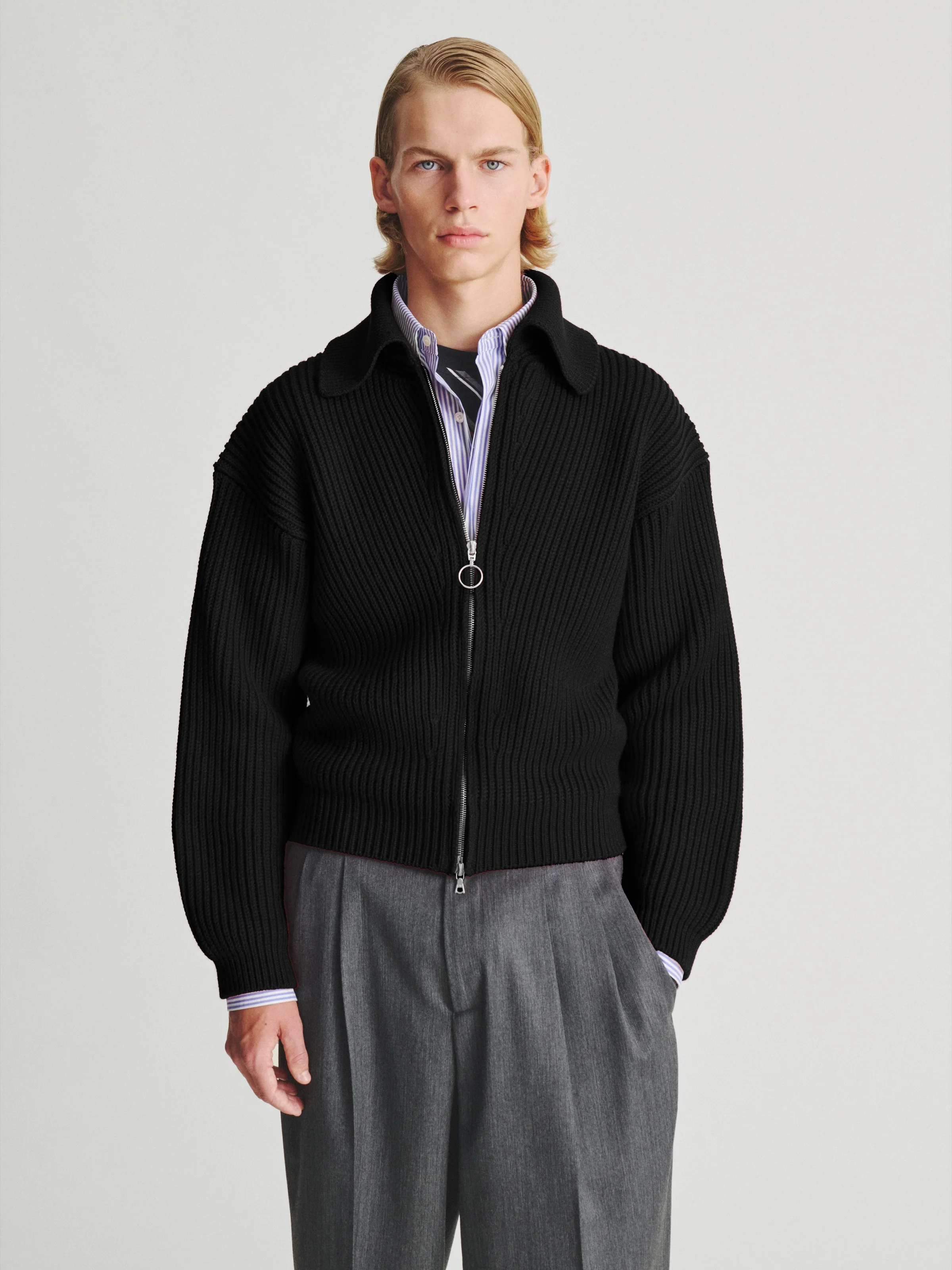 KVA_Knit_01_Black_m1.jpg.webp