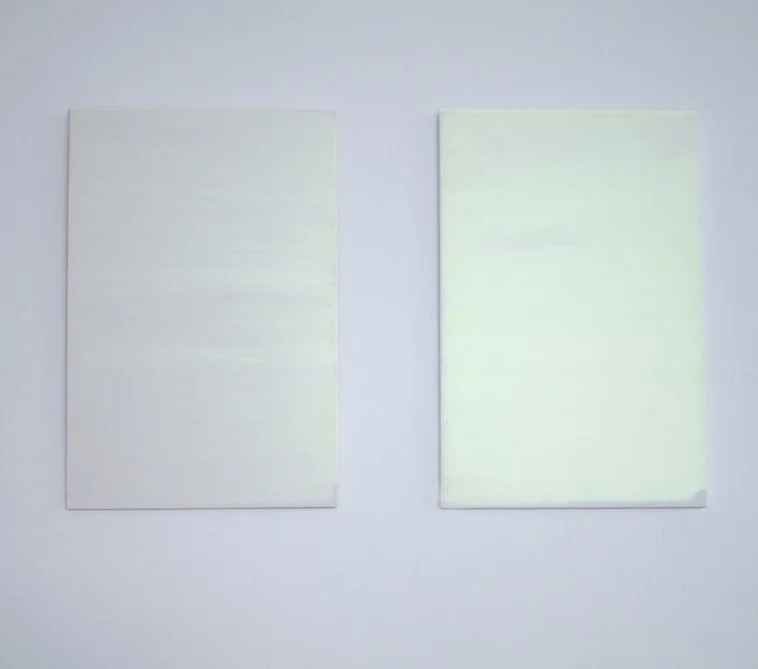 Nadia Guerroui, Trustful Hands, 2023.
Ambient Light, interferent paint, 2 wood panels (38 x 25 x 0,8 cm each)