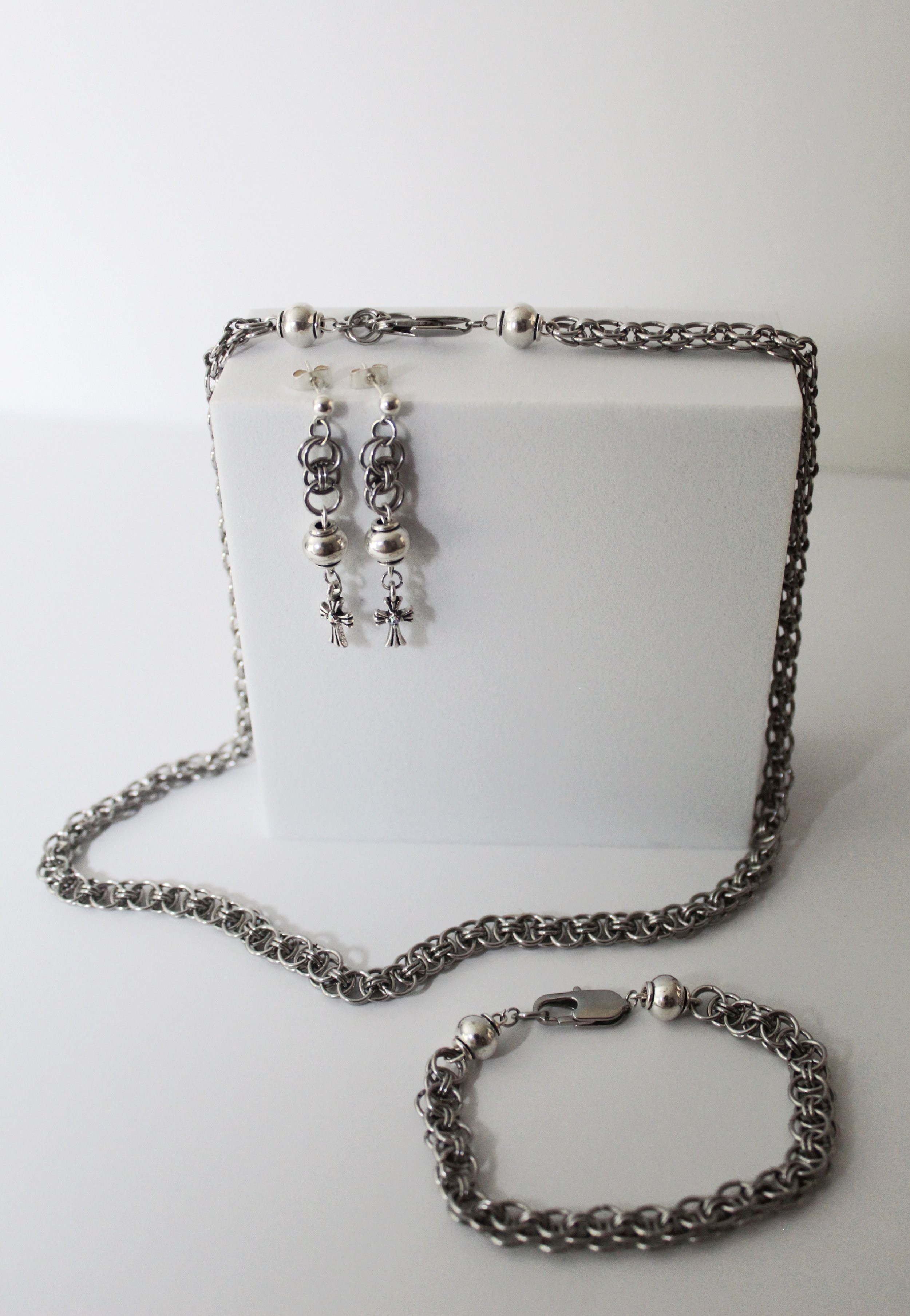 Chain Maile Set