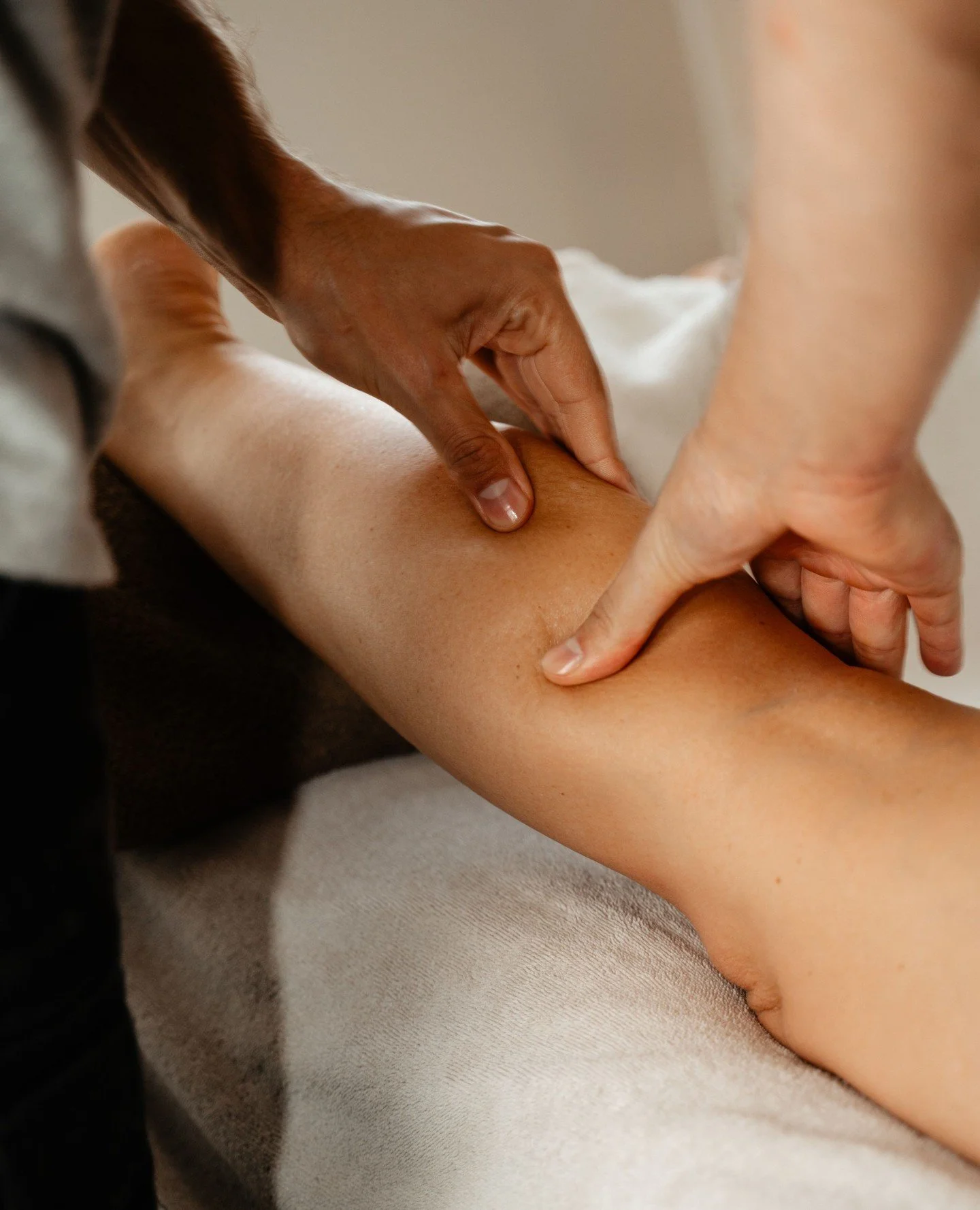 Need a little R&amp;R after work? At BN we offer evening massage appointments every Monday, Wednesday and Thursday. Choose from remedial, deep tissue, relaxation, hot stone, with the option to add cupping.⁠
⁠
Interested to learn more? Visit the link 