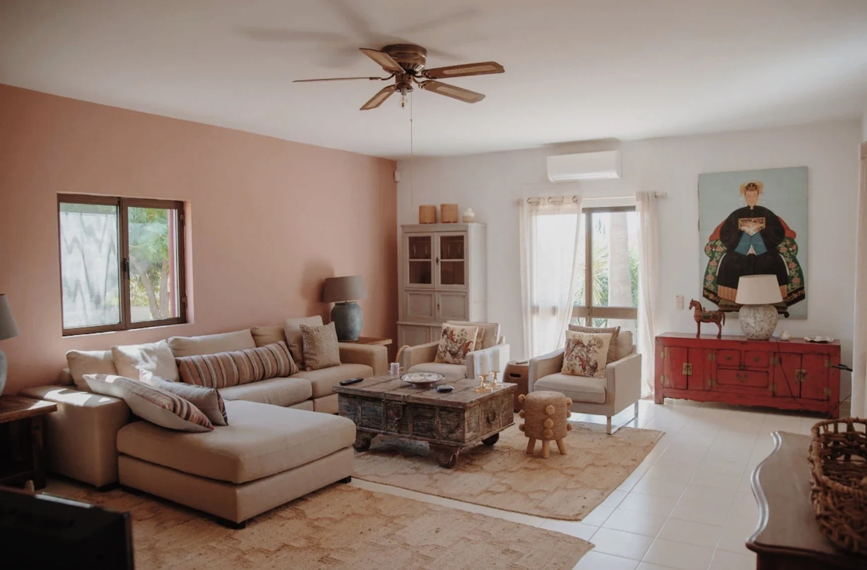 Quinta do Rei living room cozy stay