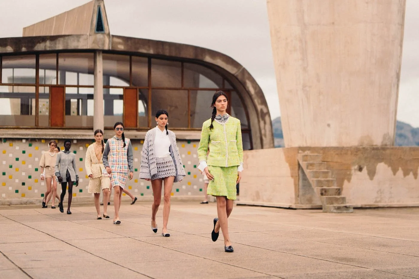 Chanel Cruise 2024/25 in Marseille: Mediterranean Light Inspires Luxury Fashion