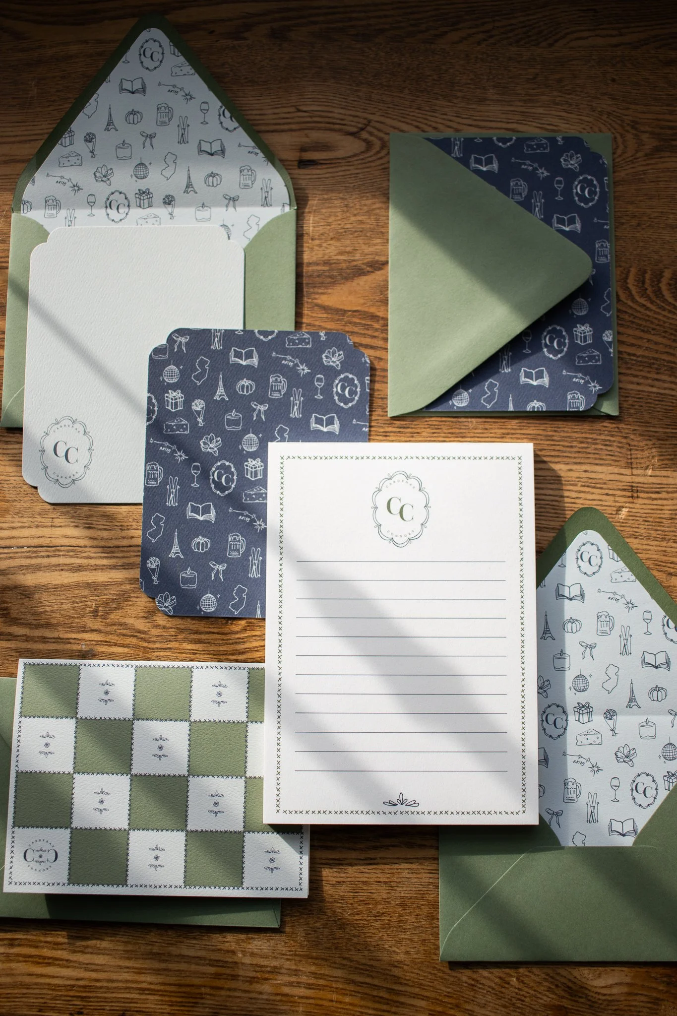 Family Crest Custom Stationery Set