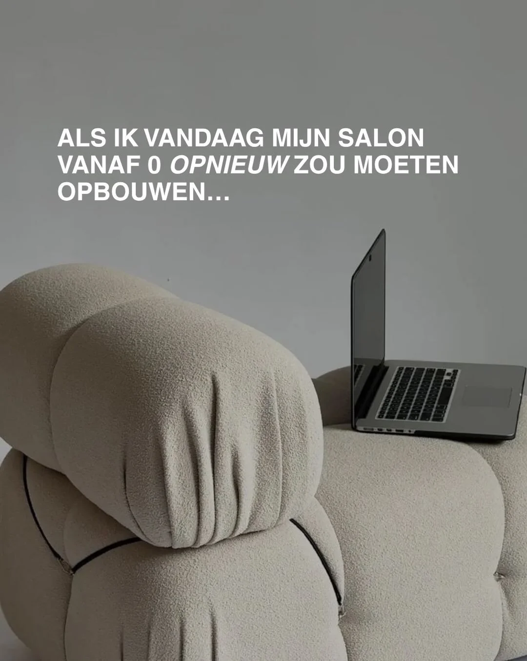 Consider this your Monday Wake-Up Call. 🤎

Als jij 4.836 foto&rsquo;s op je camerarol hebt staan en nog steeds geen idee hebt wat je moet posten? Then we need to talk.

Social media hoeft geen extra fulltime baan naast je salon te zijn. Maar als je 