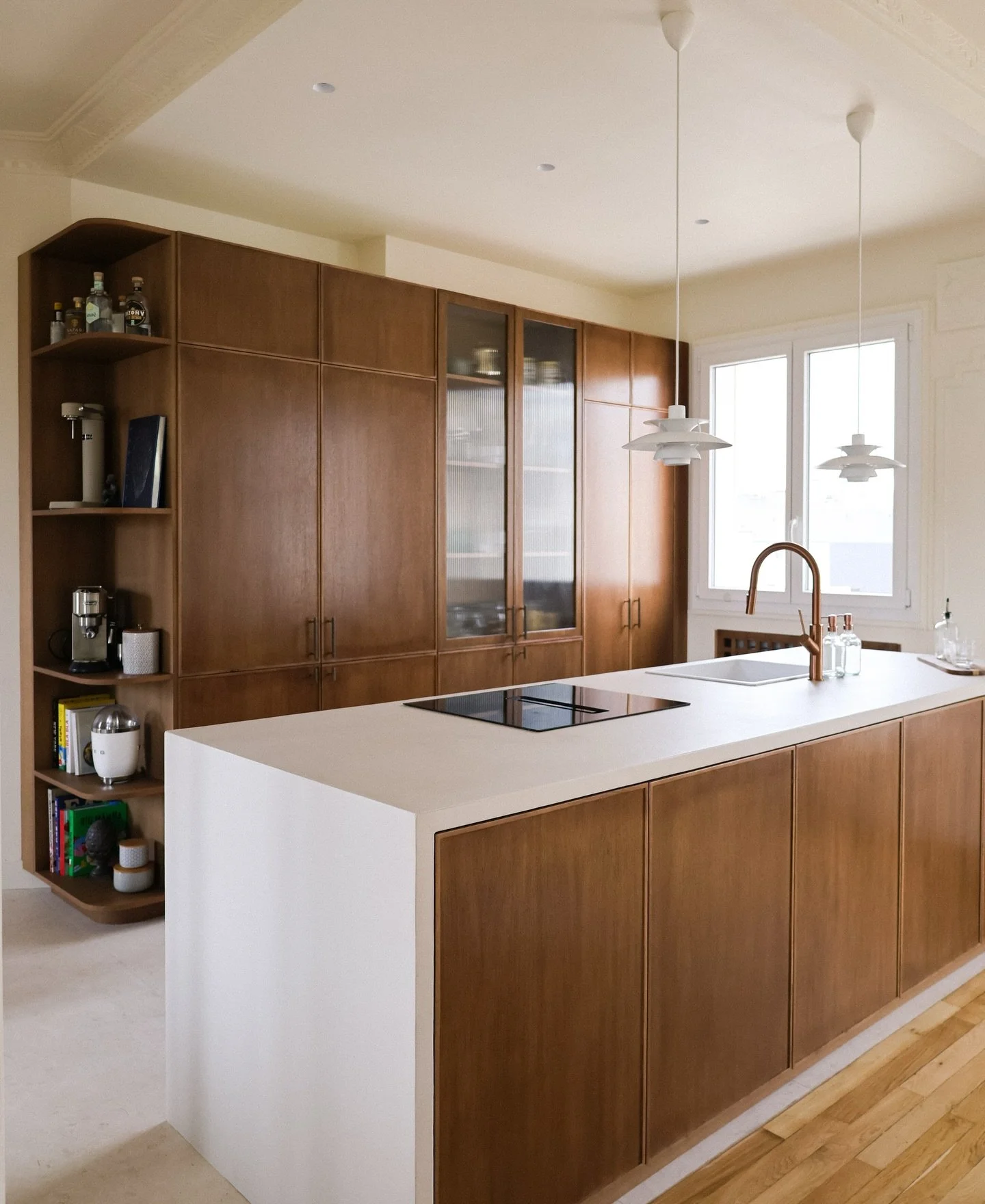 𝗣𝗿𝗼𝗷𝗲𝘁 𝗣𝗜𝗔 &bull; Un appartement ancien revisit&eacute; avec justesse ✨

𝙎𝙬𝙞𝙥𝙚 pour d&eacute;couvrir l&rsquo;avant ->

Dans ce projet, l&rsquo;enjeu &eacute;tait clair: ouvrir les perspectives, structurer les volumes et r&eacute;v&ea