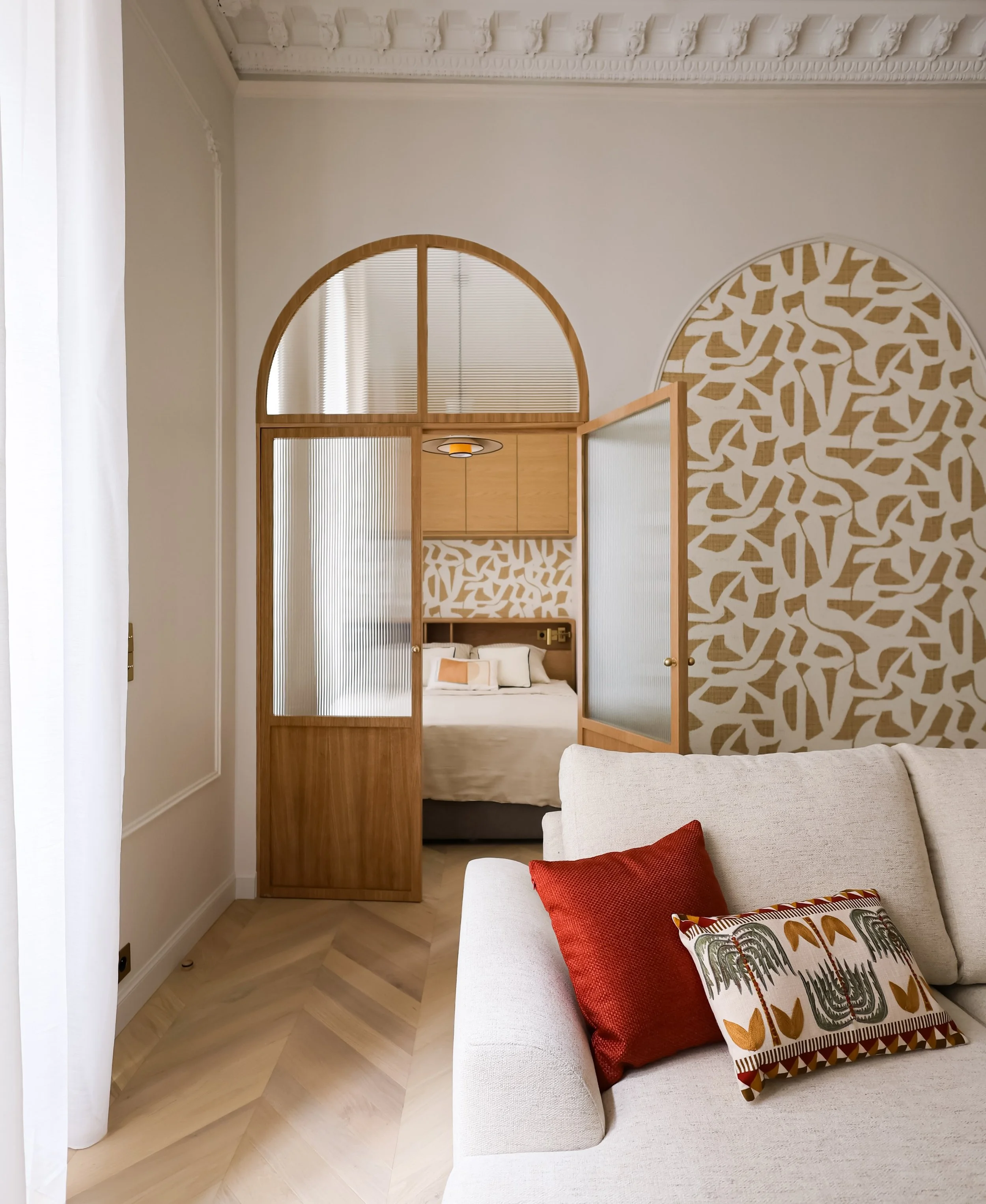 Projet Richelieu &bull; Transformer une Cuisine en Chambre Cocon dans un 40 m&sup2;

Besoin d&rsquo;optimiser l&rsquo;espace d&rsquo;un petit appartement? Dans ce studio de 40 m&sup2; &agrave; Paris, l&rsquo;ancienne cuisine a laiss&eacute; sa place 