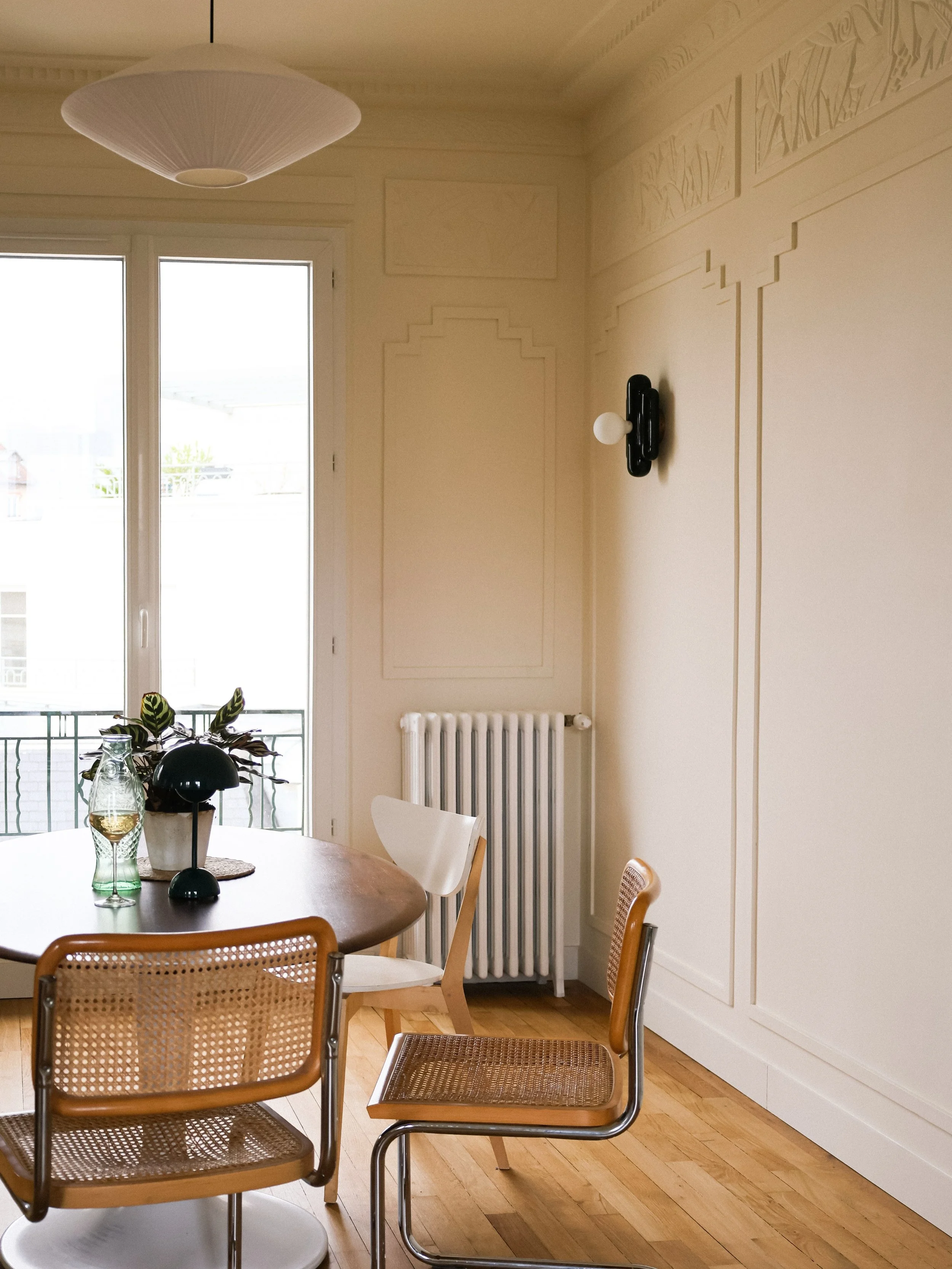 𝗣𝗿𝗼𝗷𝗲𝘁 𝗣𝗜𝗔 &bull; Coin repas 🤍

Quand le design rencontre l&rsquo;art de vivre.

En ouvrant la cuisine sur la salle &agrave; manger, nous avons imagin&eacute; une seule et m&ecirc;me pi&egrave;ce de vie, o&ugrave; l&rsquo;on cuisine, re&cce