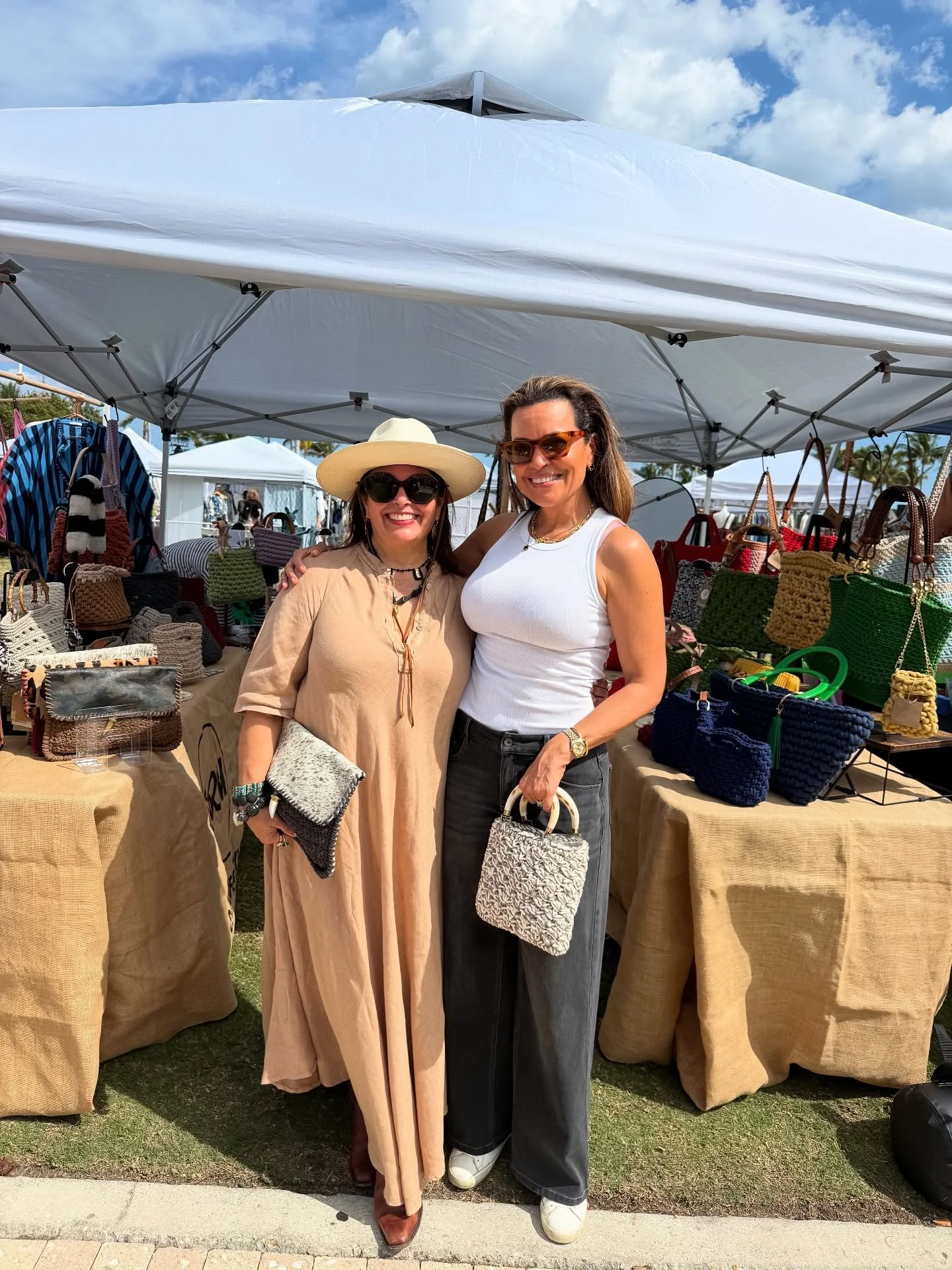 Seeing great friends,
meeting new clients - such a beautiful day at the Hampton Vintage Market in Palm Beach. Thanks Kathy for a fabulous show. 

Grateful for community, connection, and a little vintage magic in the air.

Thanks Mar for your wonderfu