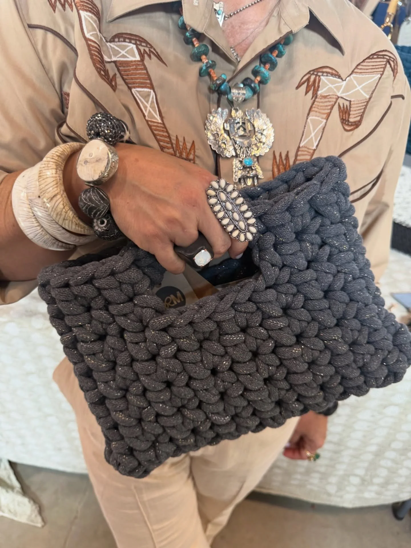 The Anais in Shiny Charcoal. 

The perfect clutch for day or night in our 9 mill pillowy stitch.

Bracelet @musajewelry 

 #crochet&nbsp;#handmade&nbsp;#crmlifestyle&nbsp;#madewithlove&nbsp;#oneofakind 

O