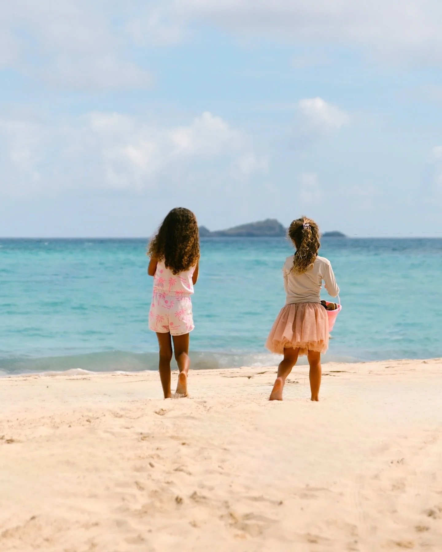 ~ Sandy feet &amp; sunshine smiles ~ 

Open every day ~ Book your moment with us !
📞 +590 590 52 81 33
&mdash;
#PearlBeachHotel #SaintBarthLifestyle #IslandVibesOnly #BeachfrontBoutique #ChicIslandEscape #TropicalLuxury #SaintBarthGetaway #BoutiqueB