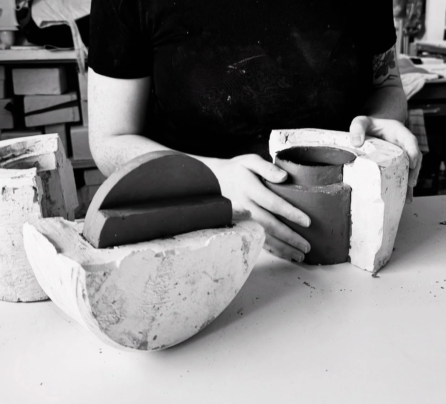 There&rsquo;s nothing like the first cast from a new mould! 

#ceramics #clay #mouldmaking #studiolife #potteryprocess #firstcast #MoliJar #inthestudio #icelandicceramics #londonstudio