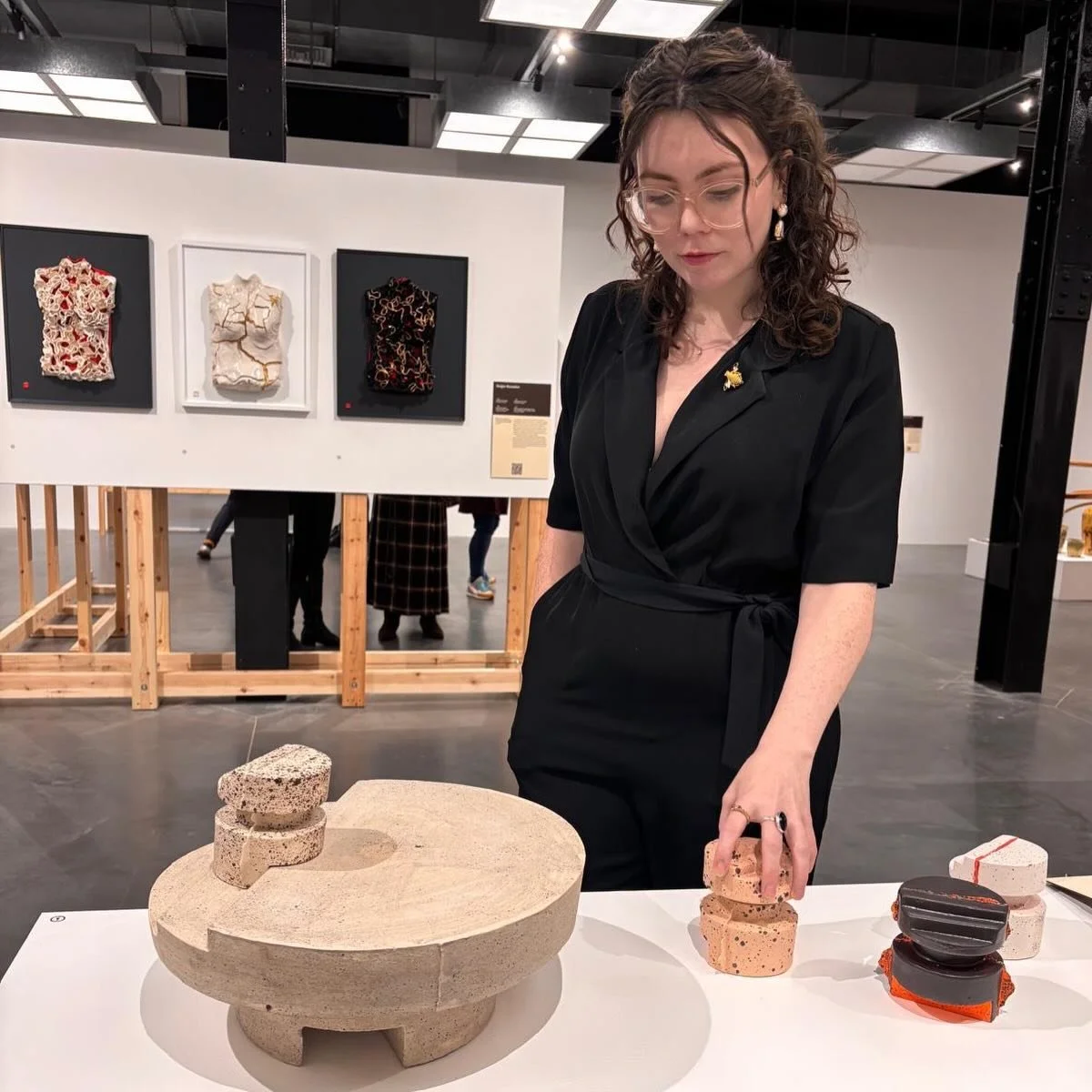 Some shots from the opening night of Beneath the Surface, Material and Meaning 

📸 @juleslisterphotography