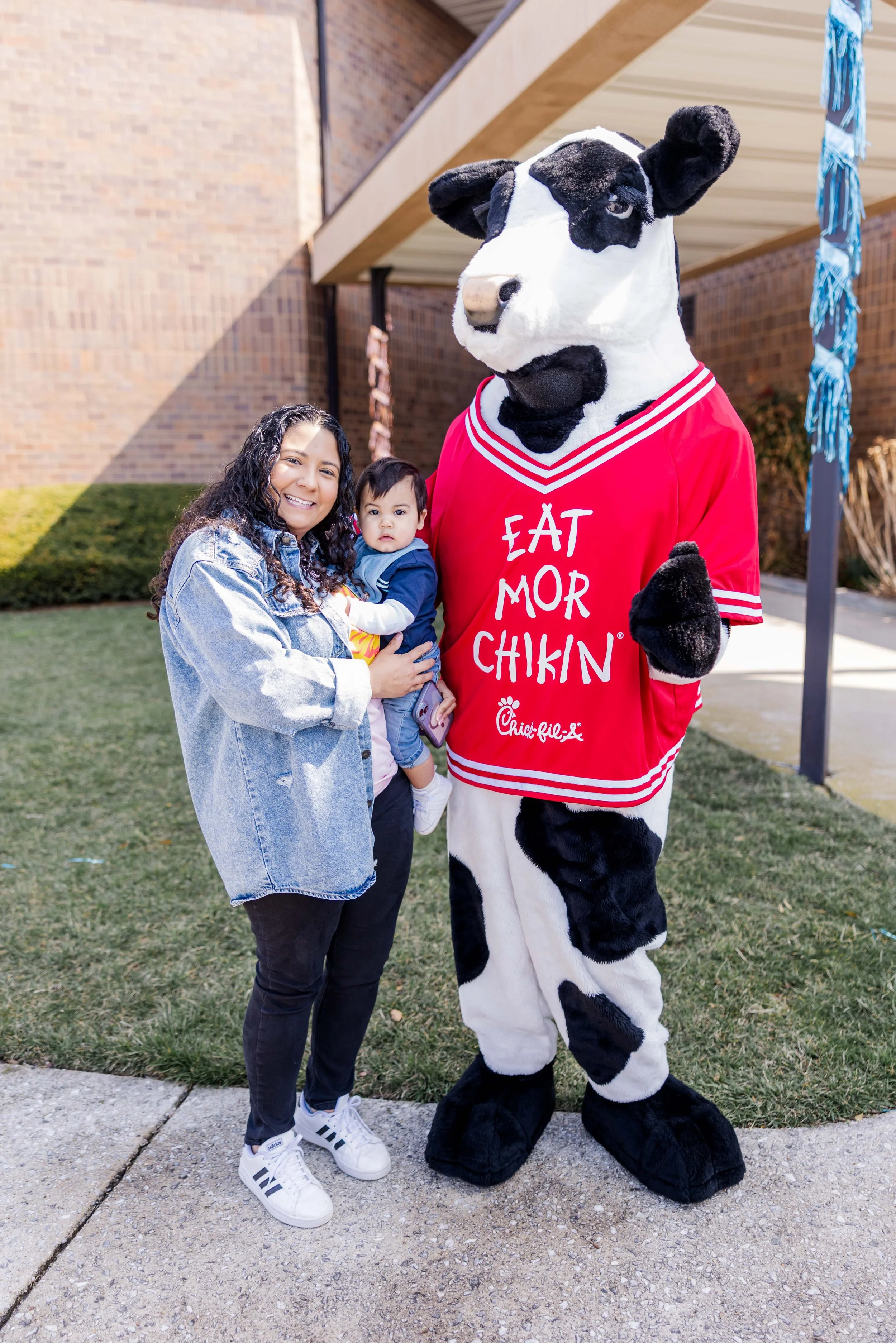 ROAR 2026 DAY 2 - altar call break out lunch155.jpg