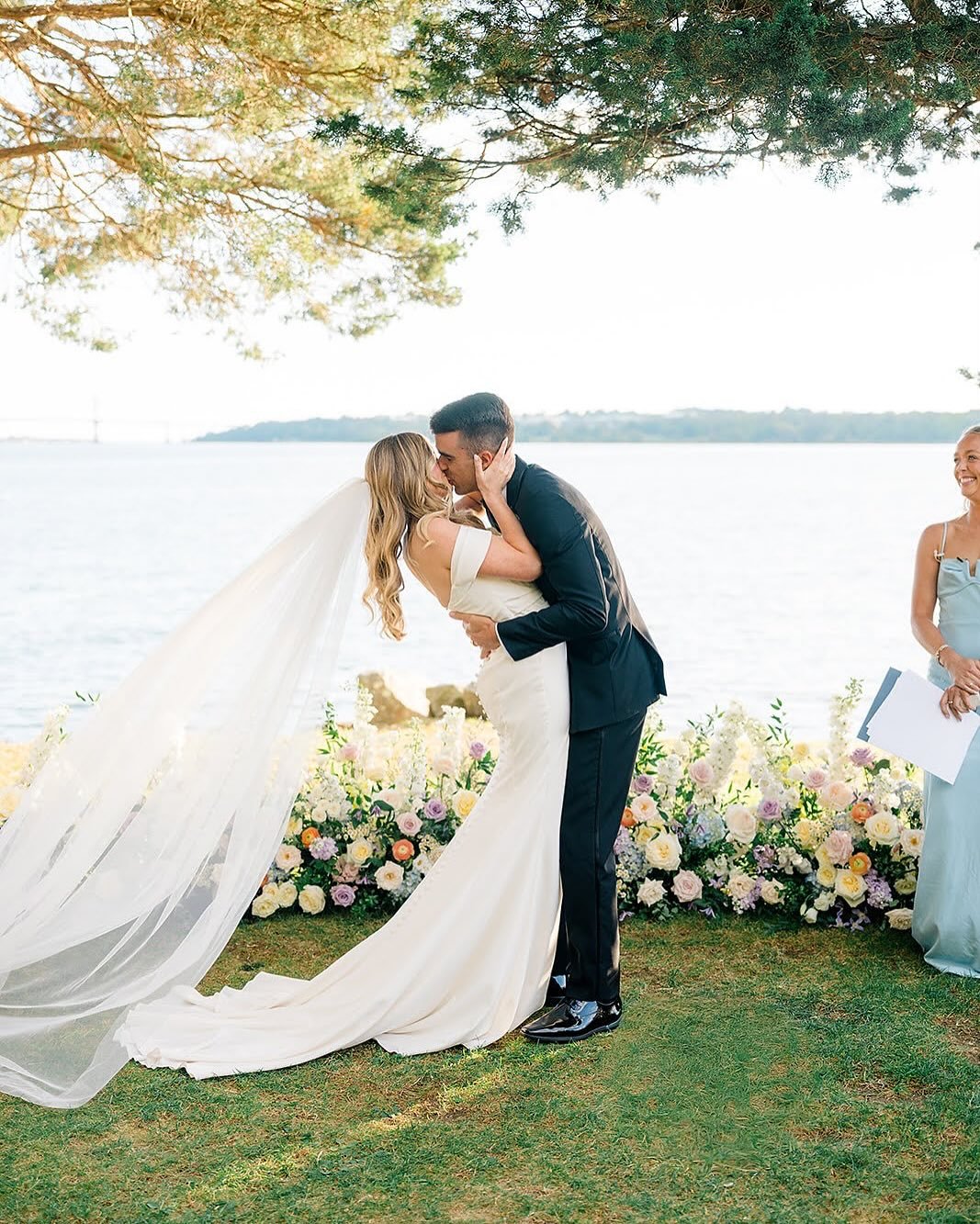 Coastal views on a perfect summer day at Mount Hope? Does it get any better than that? Aly and Brian&rsquo;s day was so picturesque and their blooms in soft summer hues brought in such a romantic garden party vibe to the space. I will be dreaming abo