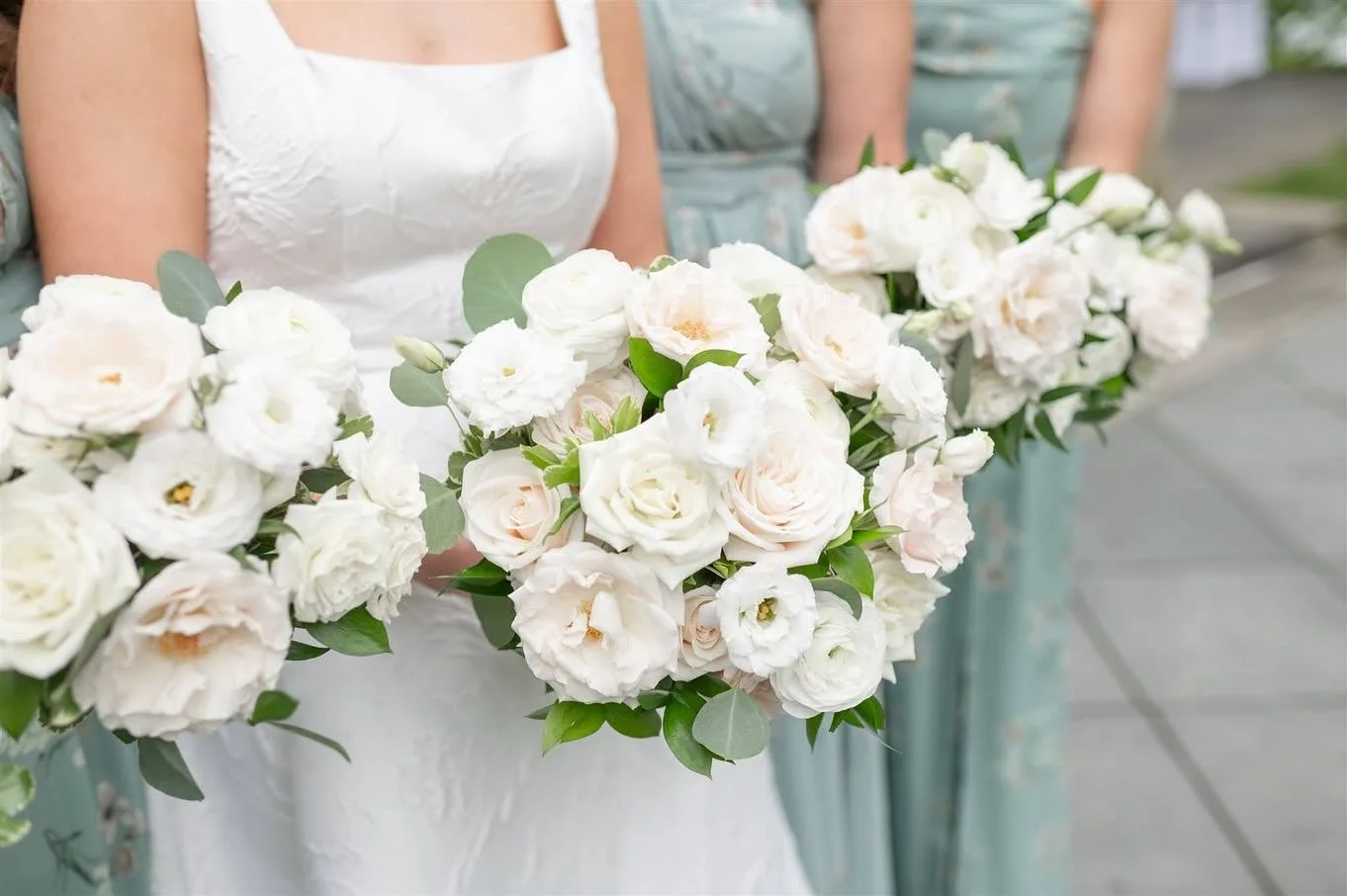 Girl squad ✨

Couple: @megzwick9 @anthonyabrookes 
Photography: @tamaramerriphotography 
Video: @heartstringvisuals 
Venue: @glenmanorhouse 
Catering: @morinscatering 
HMUA: @chelseaelizabethbeauty @truestylehair 
DJ: @confoey 

#springwedding #sprin