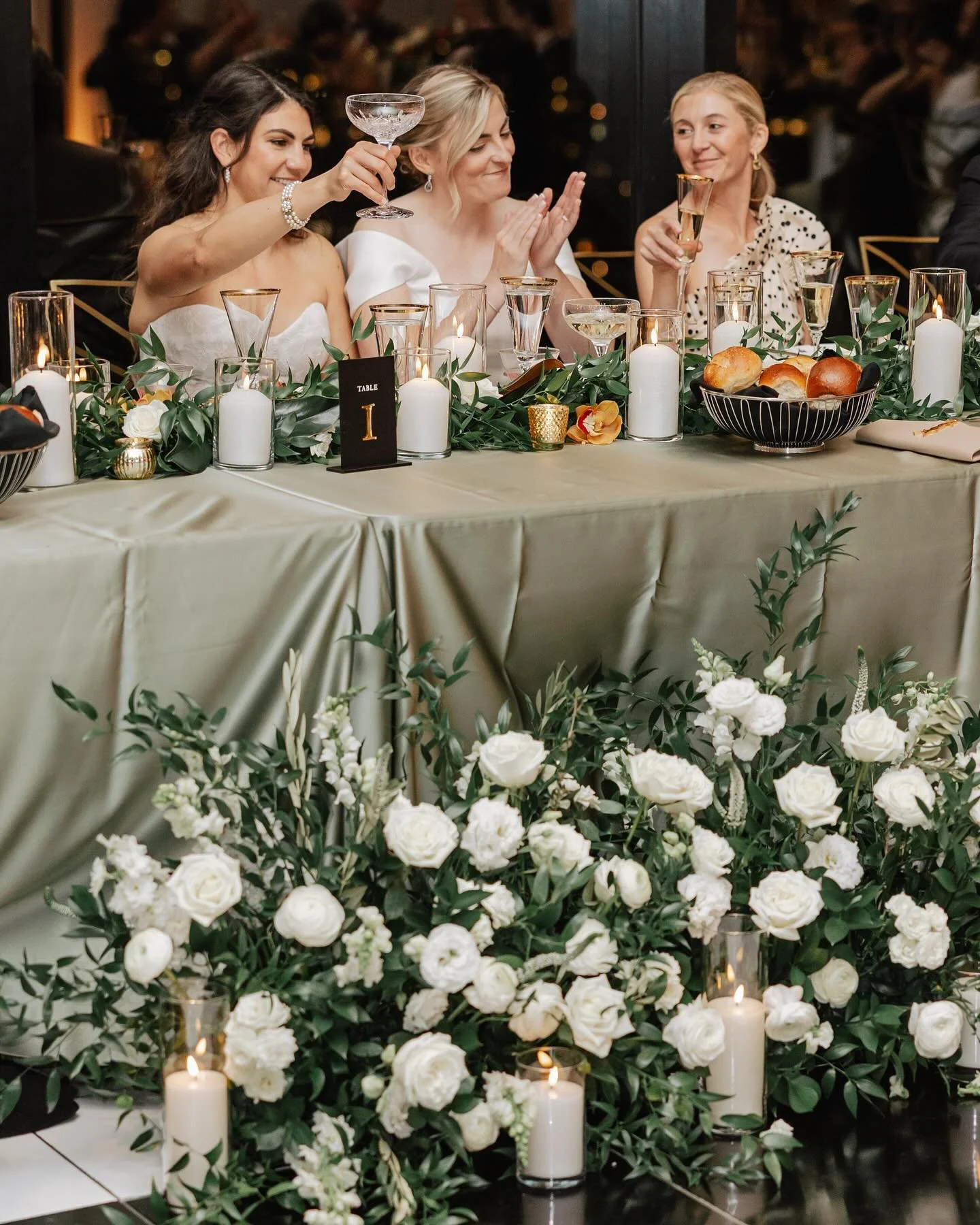 I am having such a time reliving this fabulous autumn evening celebrating Nora and Mads at the State Room in Boston! It looks better than I can even remember through the lens of @lenamirisola ✨

The team: 

Couple: @madgutt16 @npkelly 
Photo: @lenami